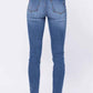 Judy Blue - RAINBOW EMBROIDERY POCKET SKINNY JEAN
