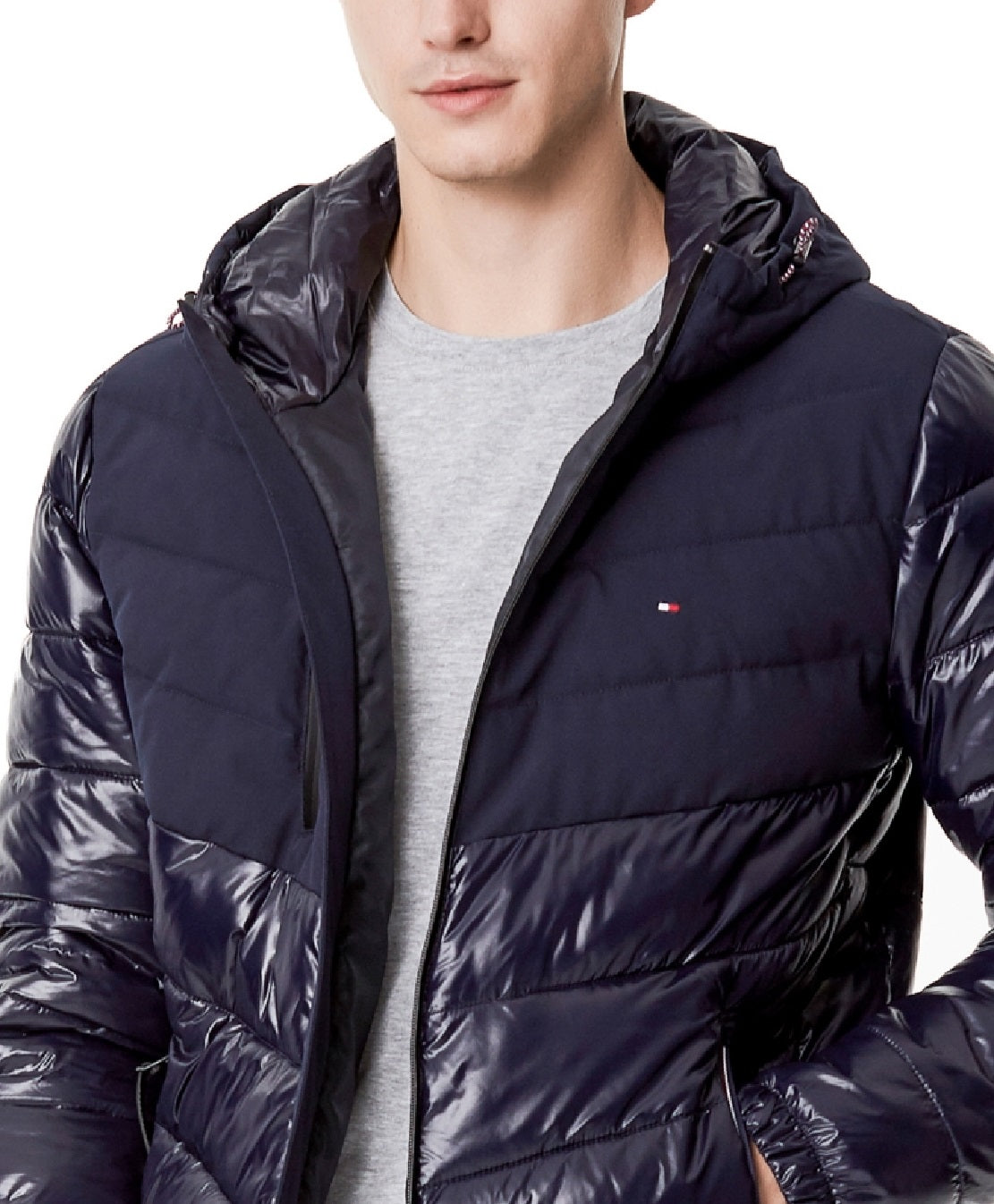 Tommy Hilfiger Men's Chevron Colorblock Hooded Puffer Jacket Blue Size Small