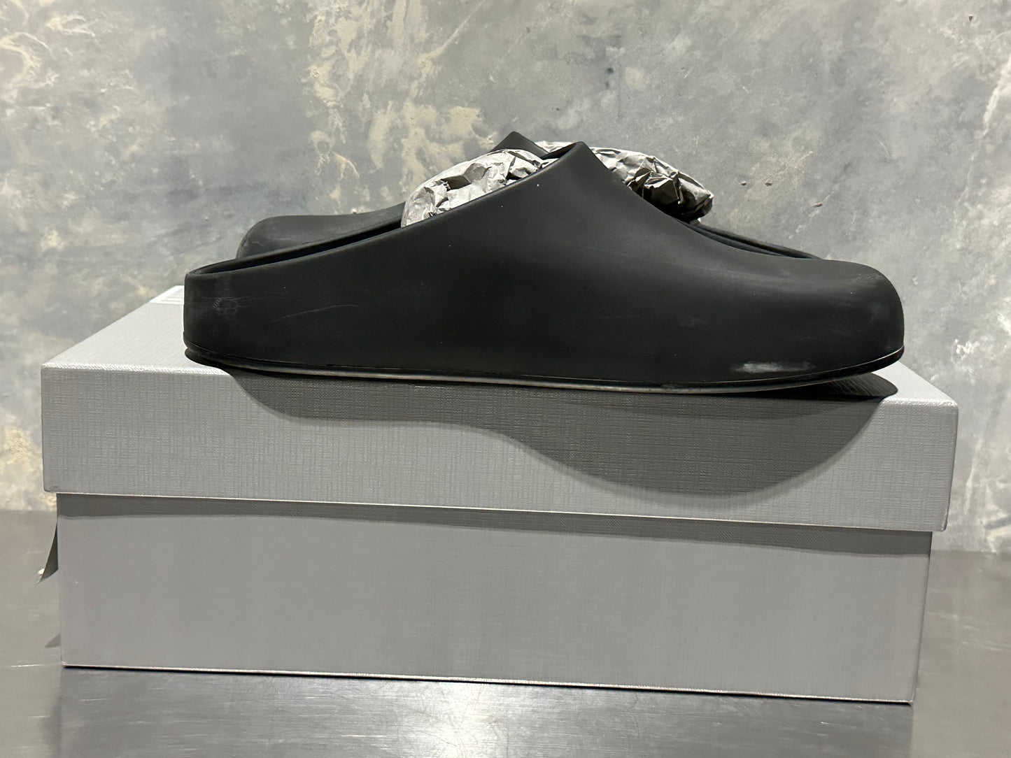 Balenciaga Men's Logo Pool Closed Clog Black Size 9