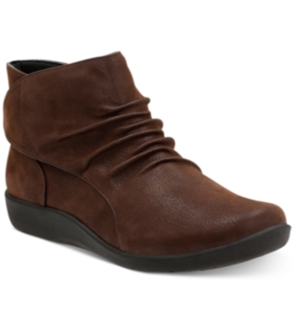 Clarks Women's Sillian Sway Round Toe Leather Ankle Boot Brown Size 8 M