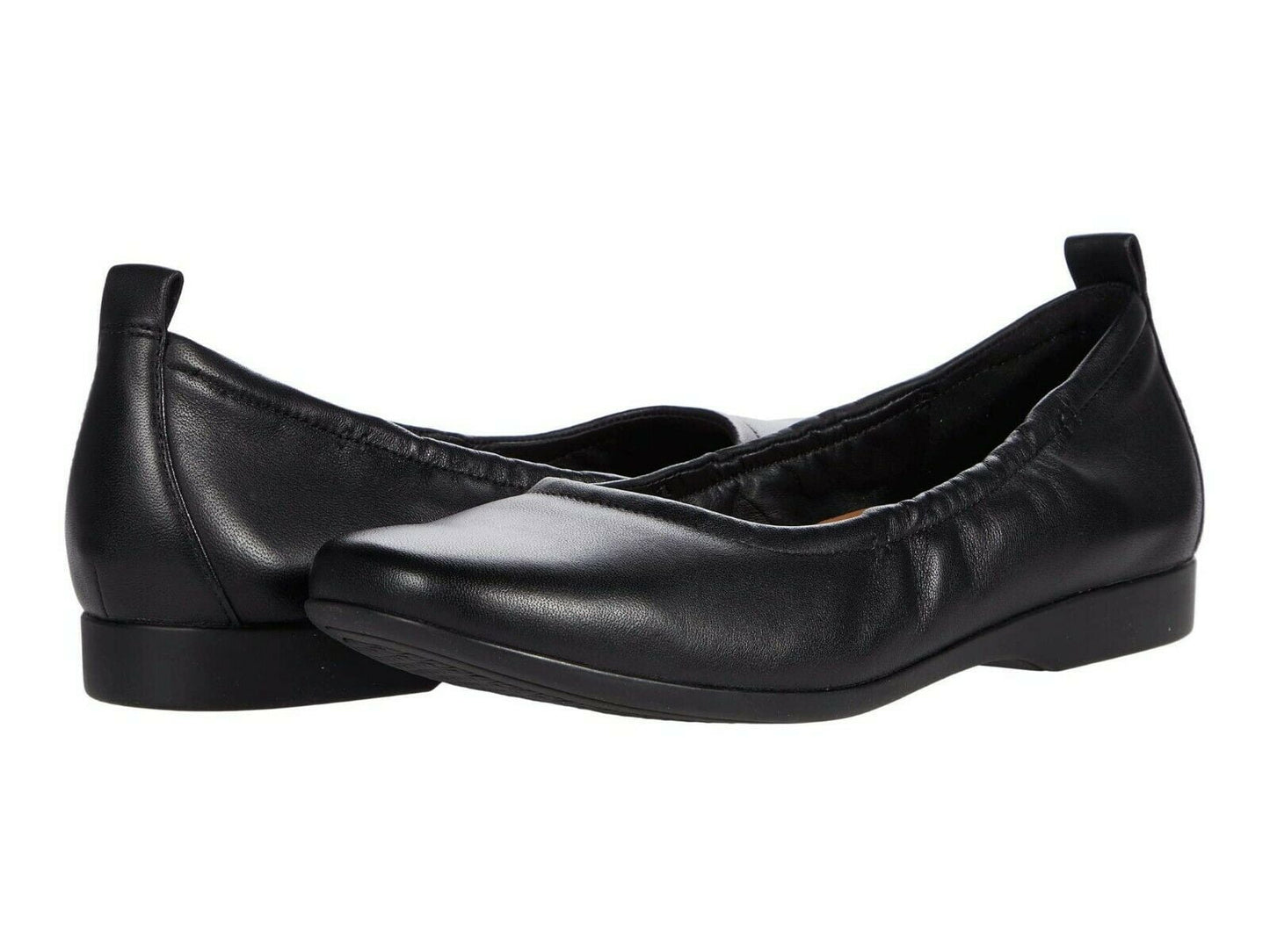 Clarks(r) Un Darcey Vibe Flat in Black Leather , Size 8.5 Black Size 8.5 B - Medium ---
