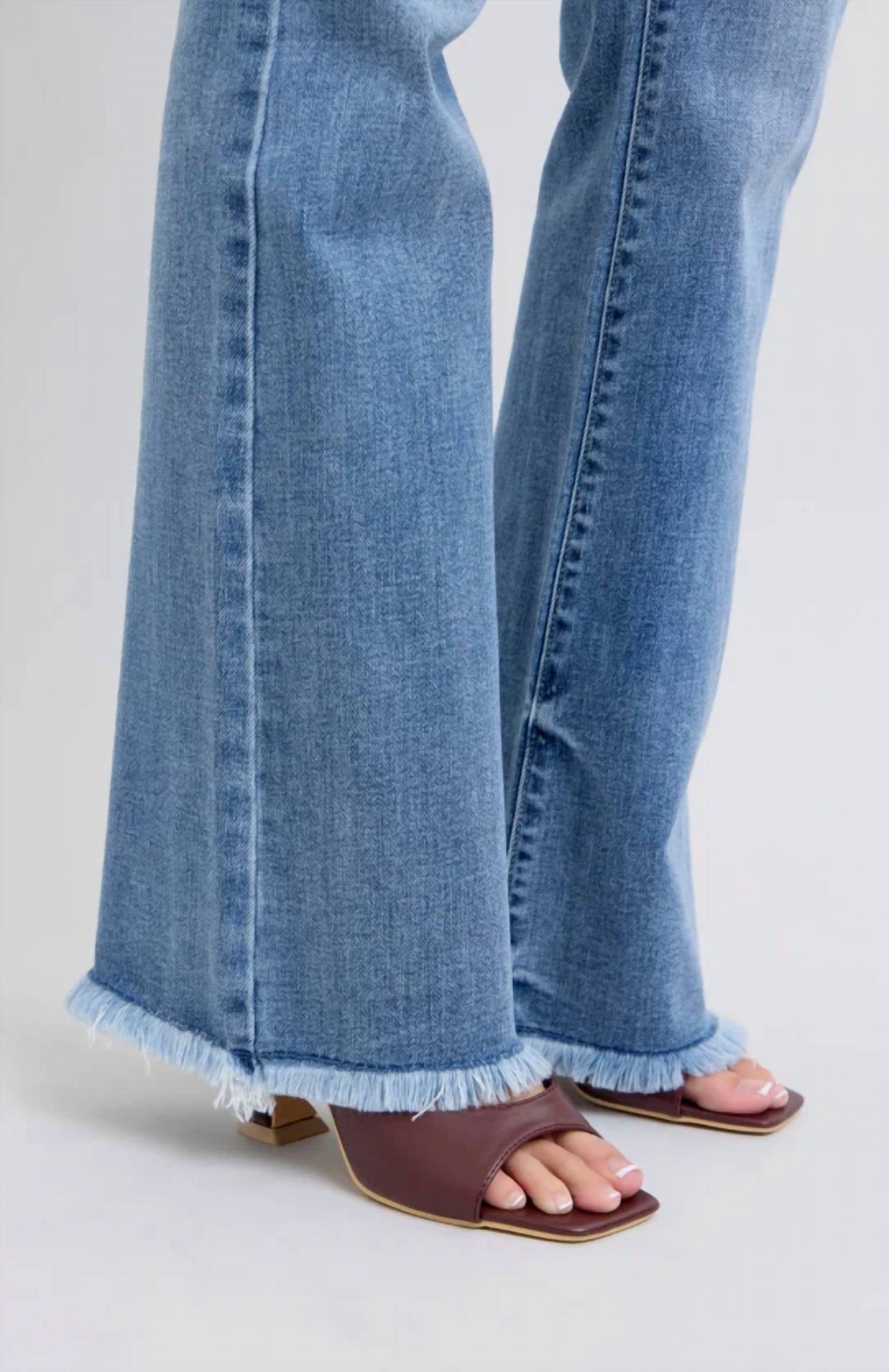 Judy Blue - Bootcut Fray Hem Jeans