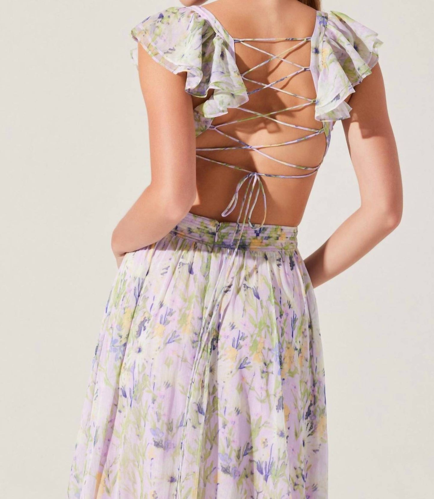 एस्ट्र - प्रिमरोज़ फ़्लोरल स्ट्रैपी बैक मैक्सी ड्रेस