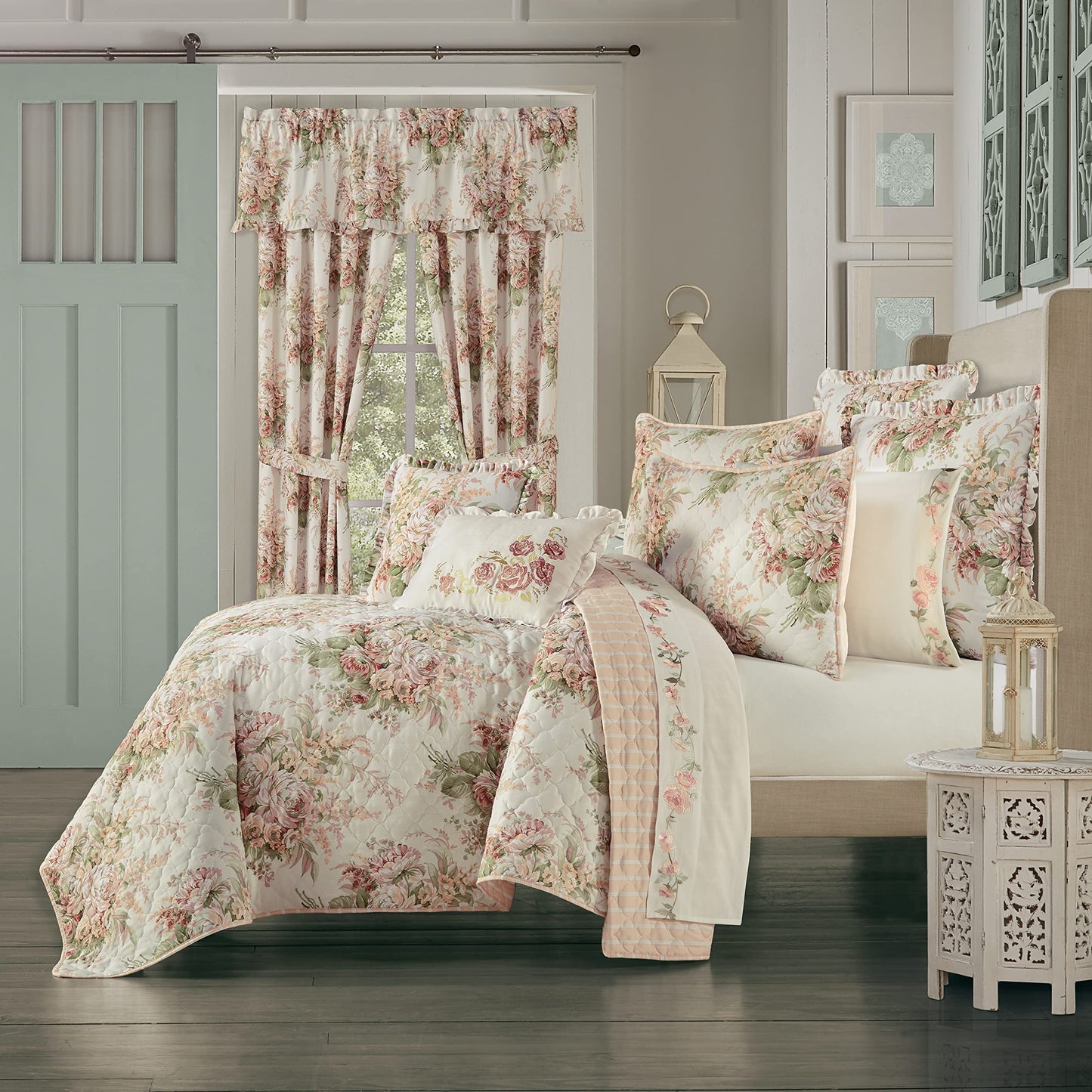 Royal Court Estelle Five Court Full/Queen Quilt Set - Coral