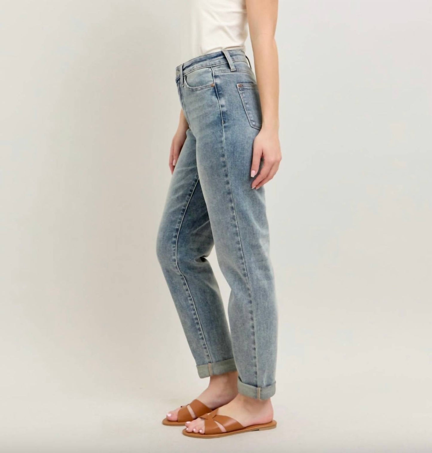 जूडी ब्लू - हाई वेस्ट डबल रोल कफ बॉयफ्रेंड जीन्स