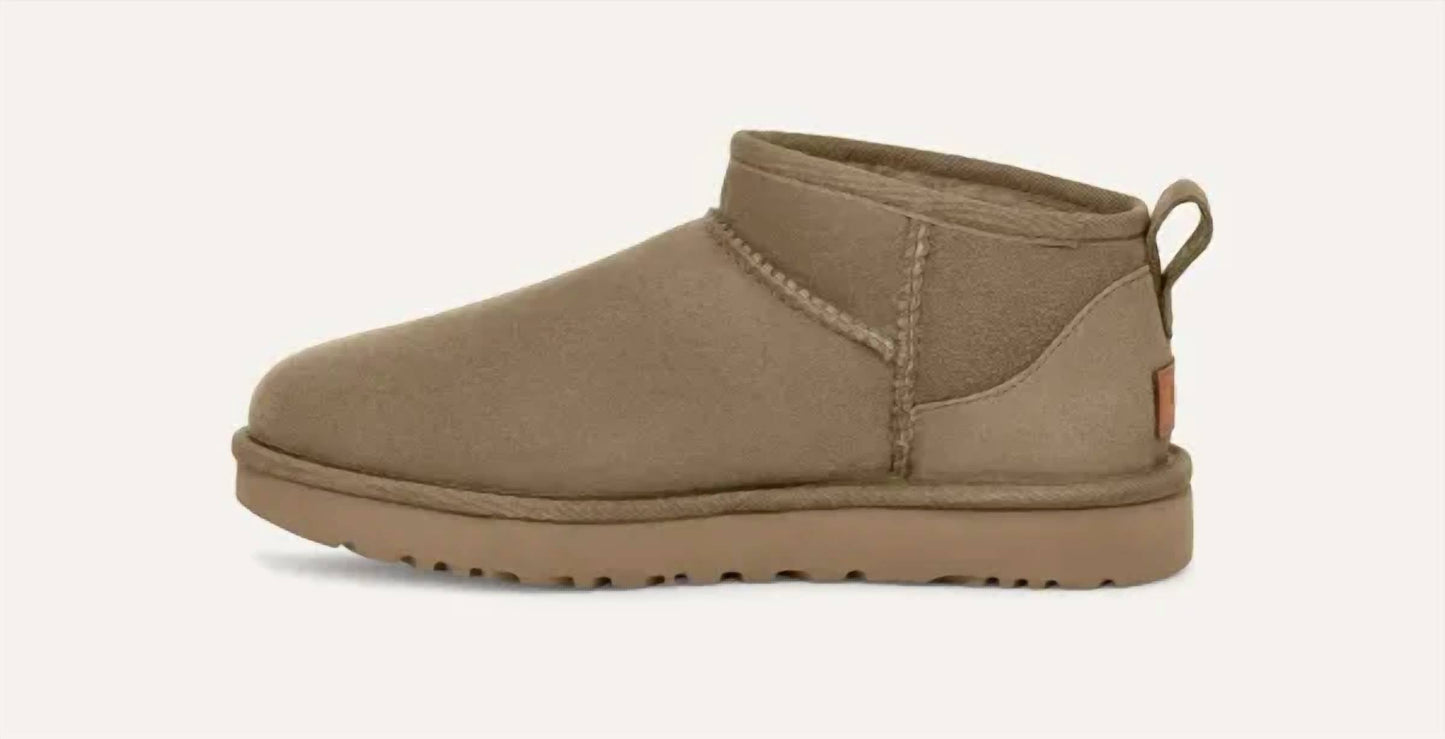 Ugg - विमेंस क्लासिक अल्ट्रा मिनी बूट्स