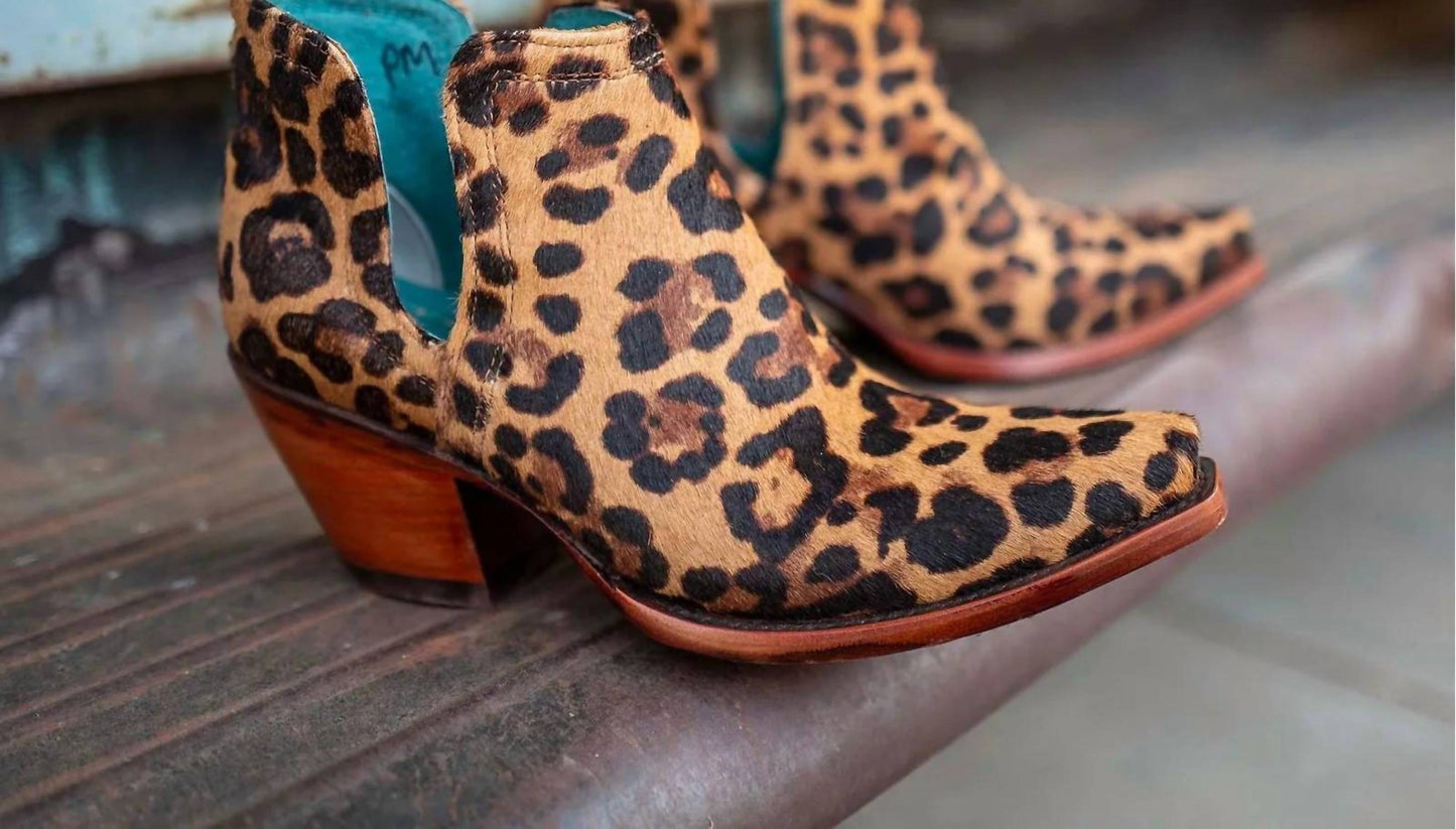 Ariat - Women's Dixon Calf Bootie