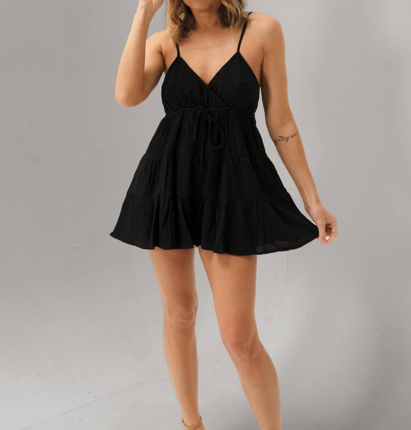 Promesa - Jia Crinkle Surplice Romper