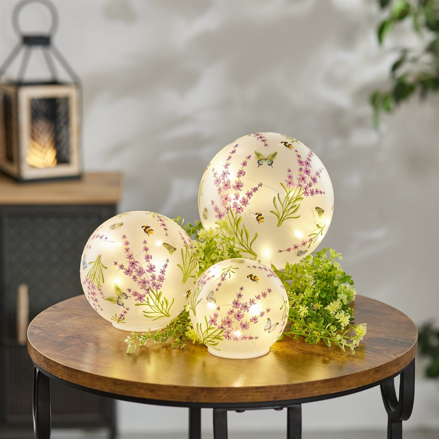 एलईडी फ्लोरल और बटरफ्लाई ग्लोब (3 का सेट)