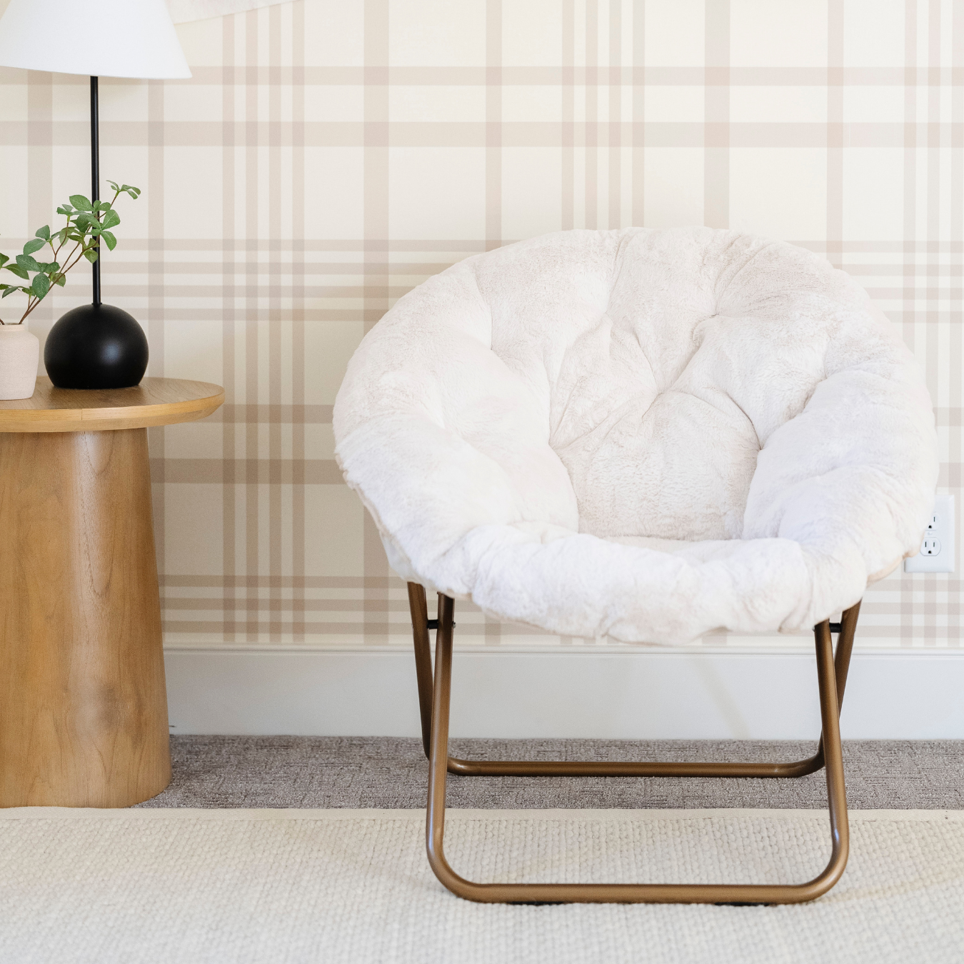 Saucer Chair Kids Chair with Faux Fur Cover
