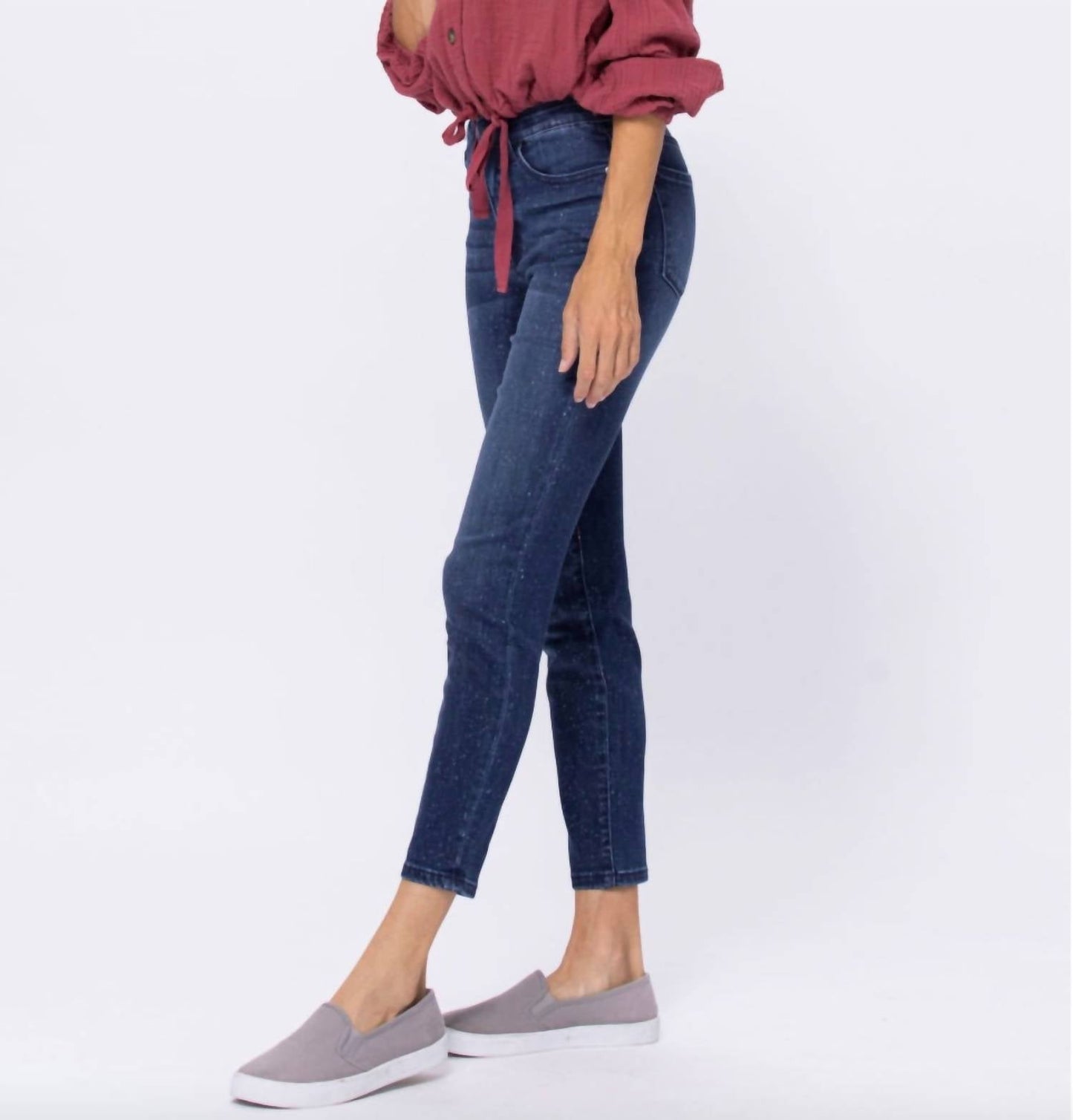 Judy Blue - Relaxed Fit Mineral Washed Jeans