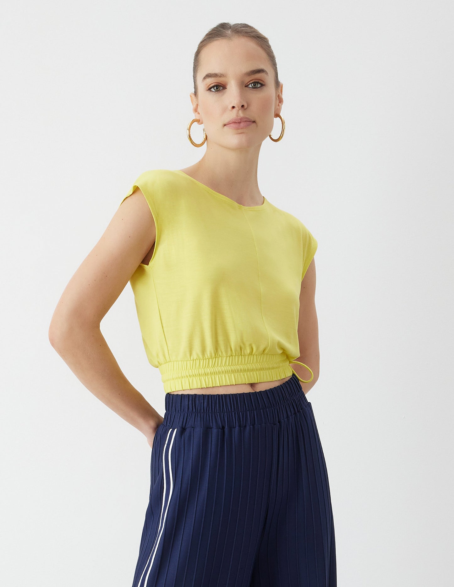 GSTQ Drawstring Crop Top Plus Size