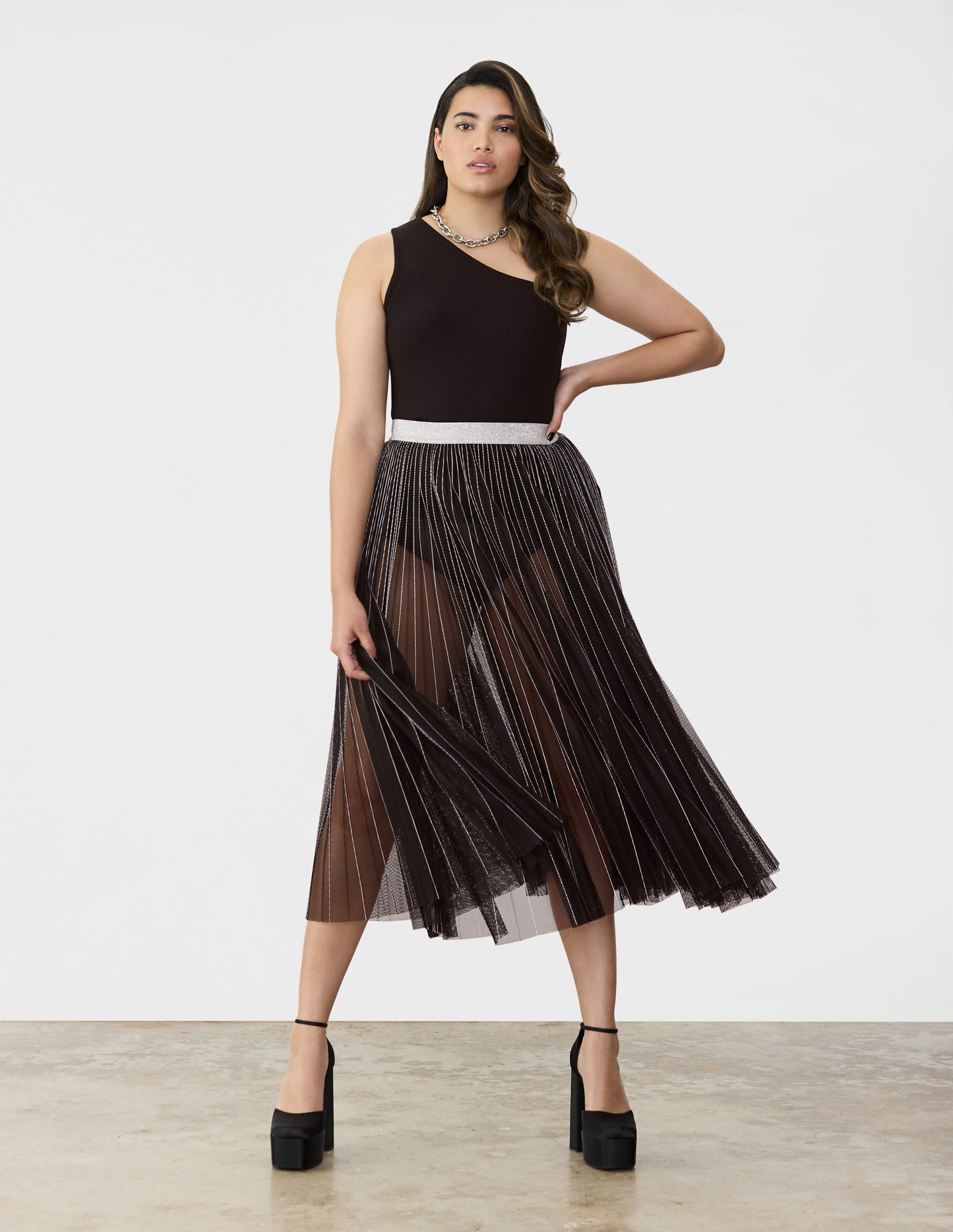 GSTQ Black Sun-Pleated Mesh Skirt - Medium
