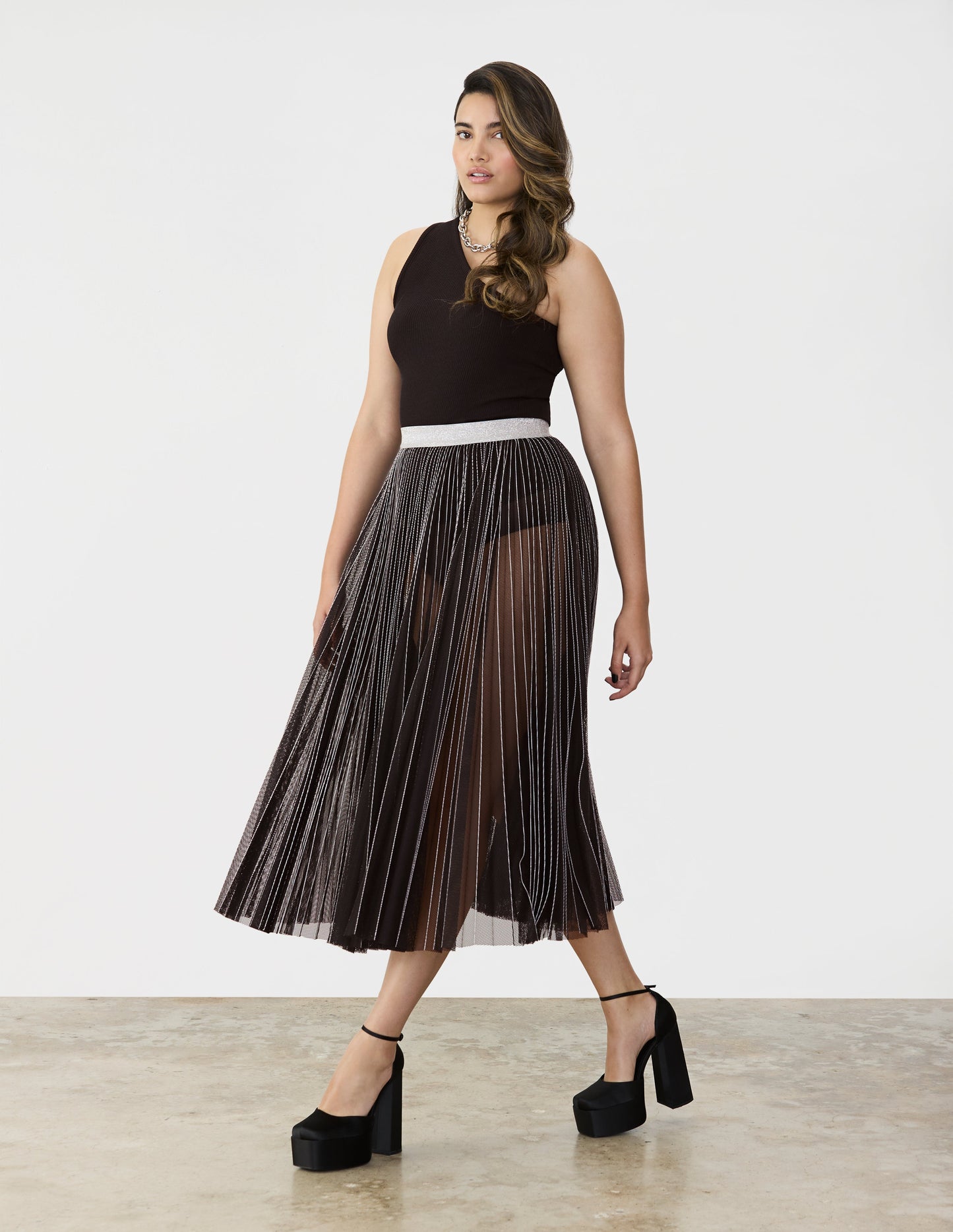 GSTQ Black Sun-Pleated Mesh Skirt - Medium