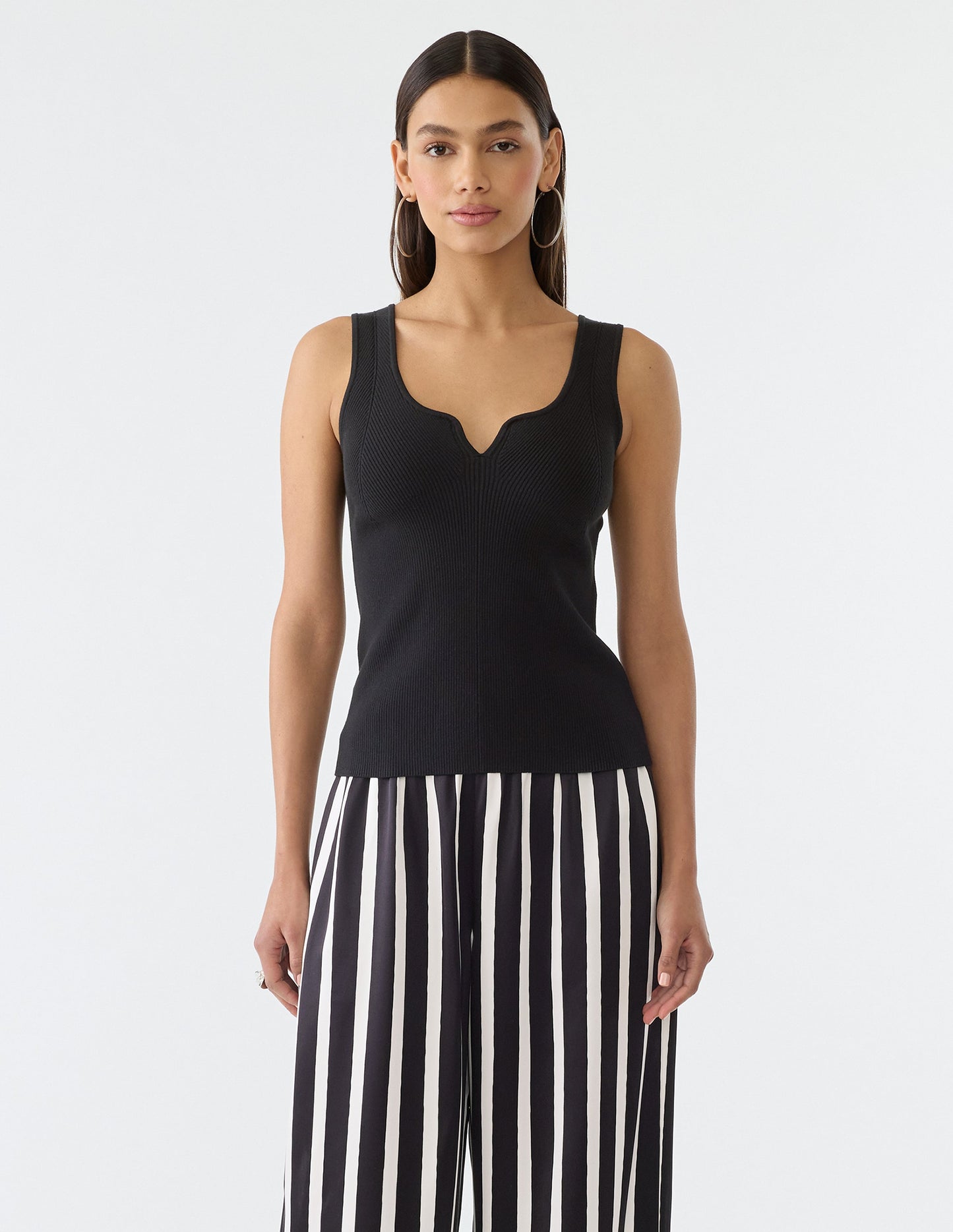 GSTQ Black Strappy Sweater Crop Top - Size L