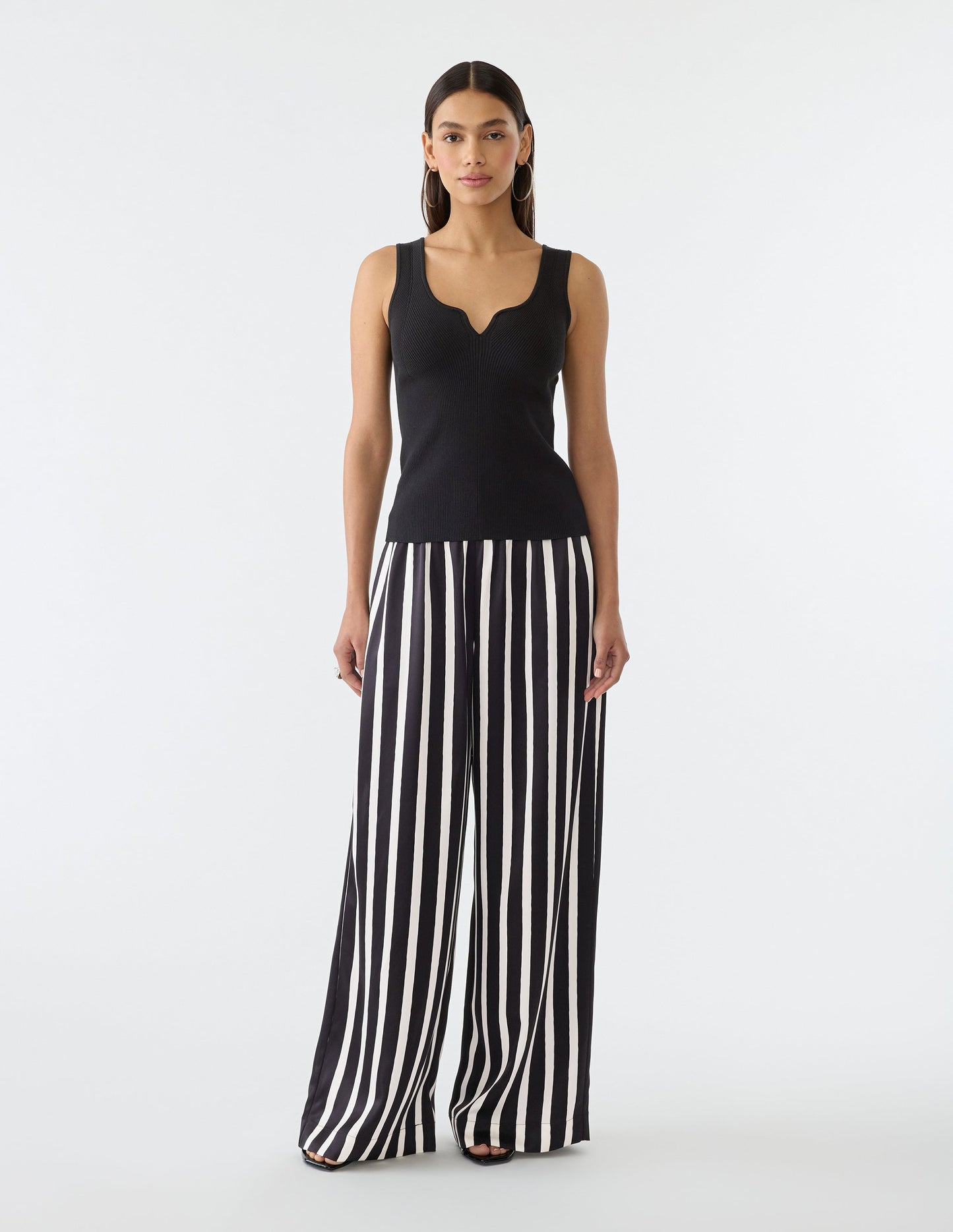 GSTQ Black Strappy Sweater Crop Top - Size L