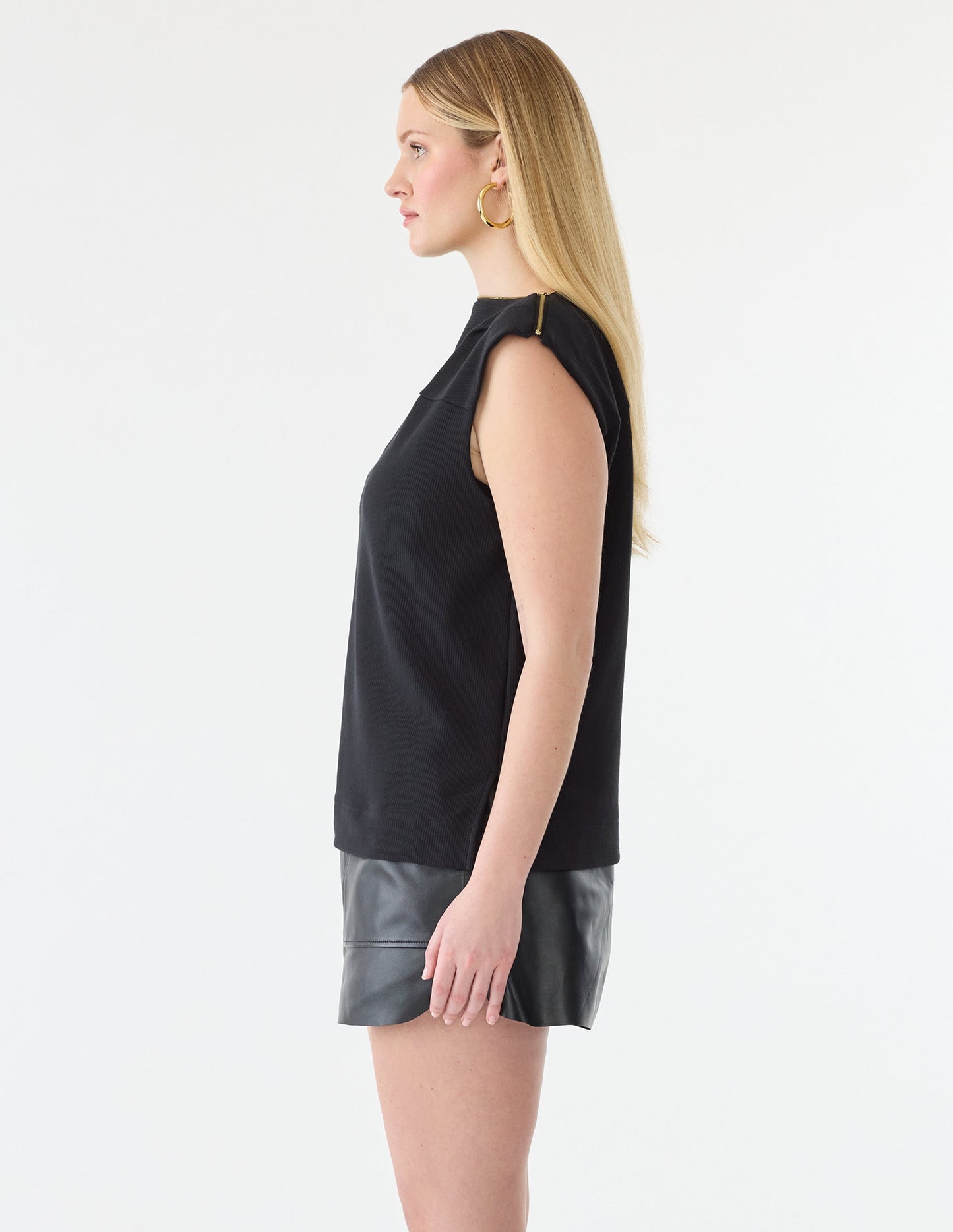 GSTQ Black Beauty Ottoman Top with Zipper - Women's Medium
