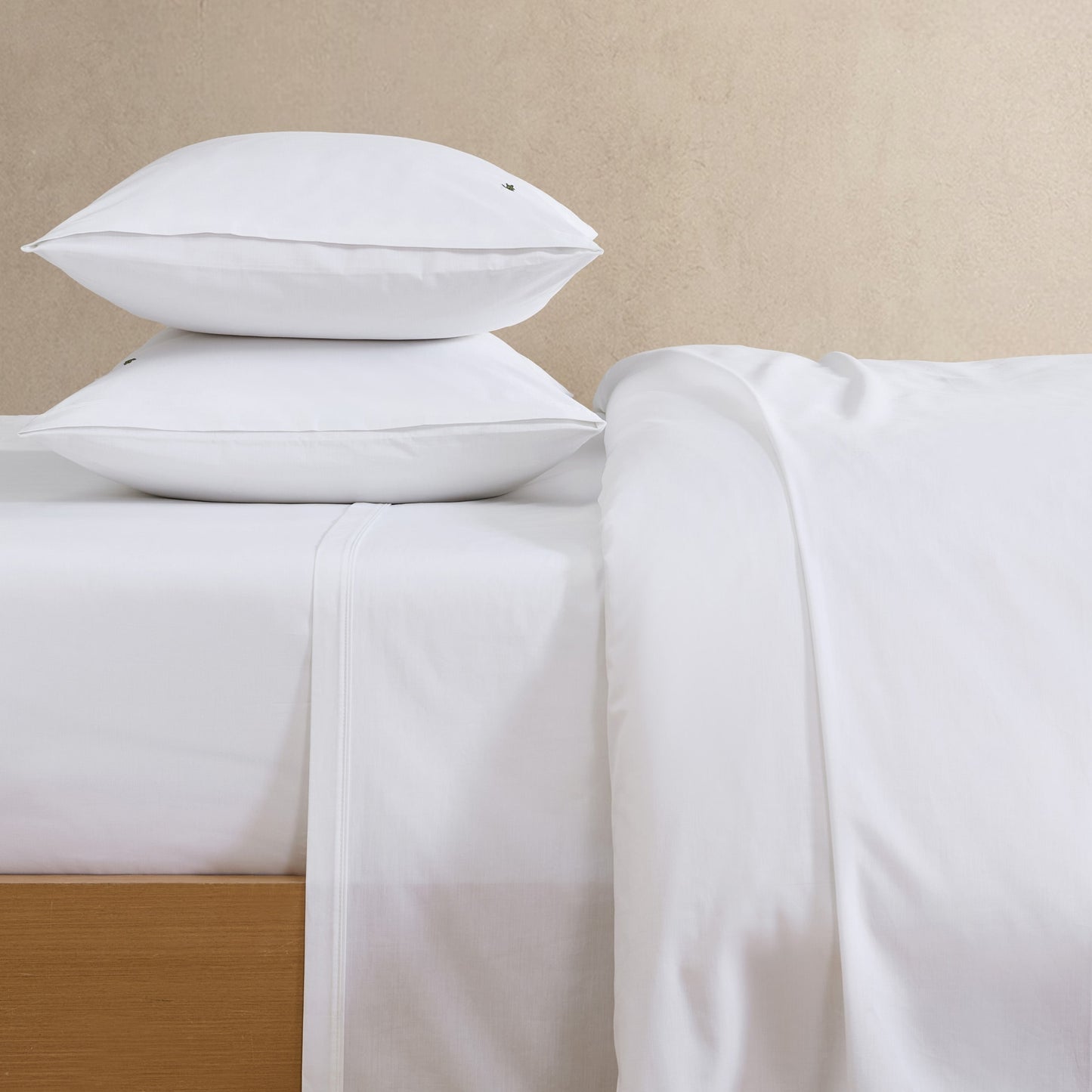 Lacoste Percale Cotton 4 Piece Crisp Feel Solid Sheet Set