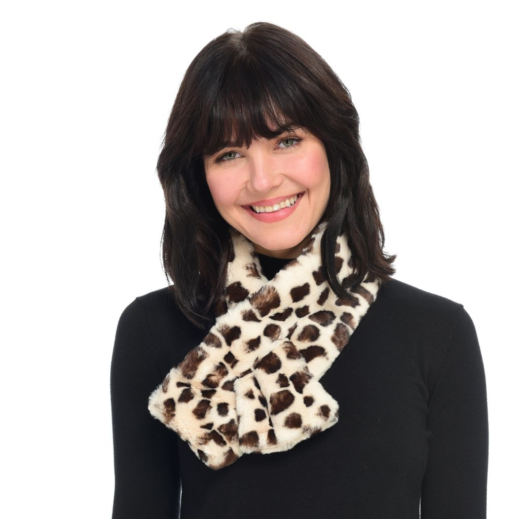 impressions-by-rt-printed-faux-fur-pull-through-scarf