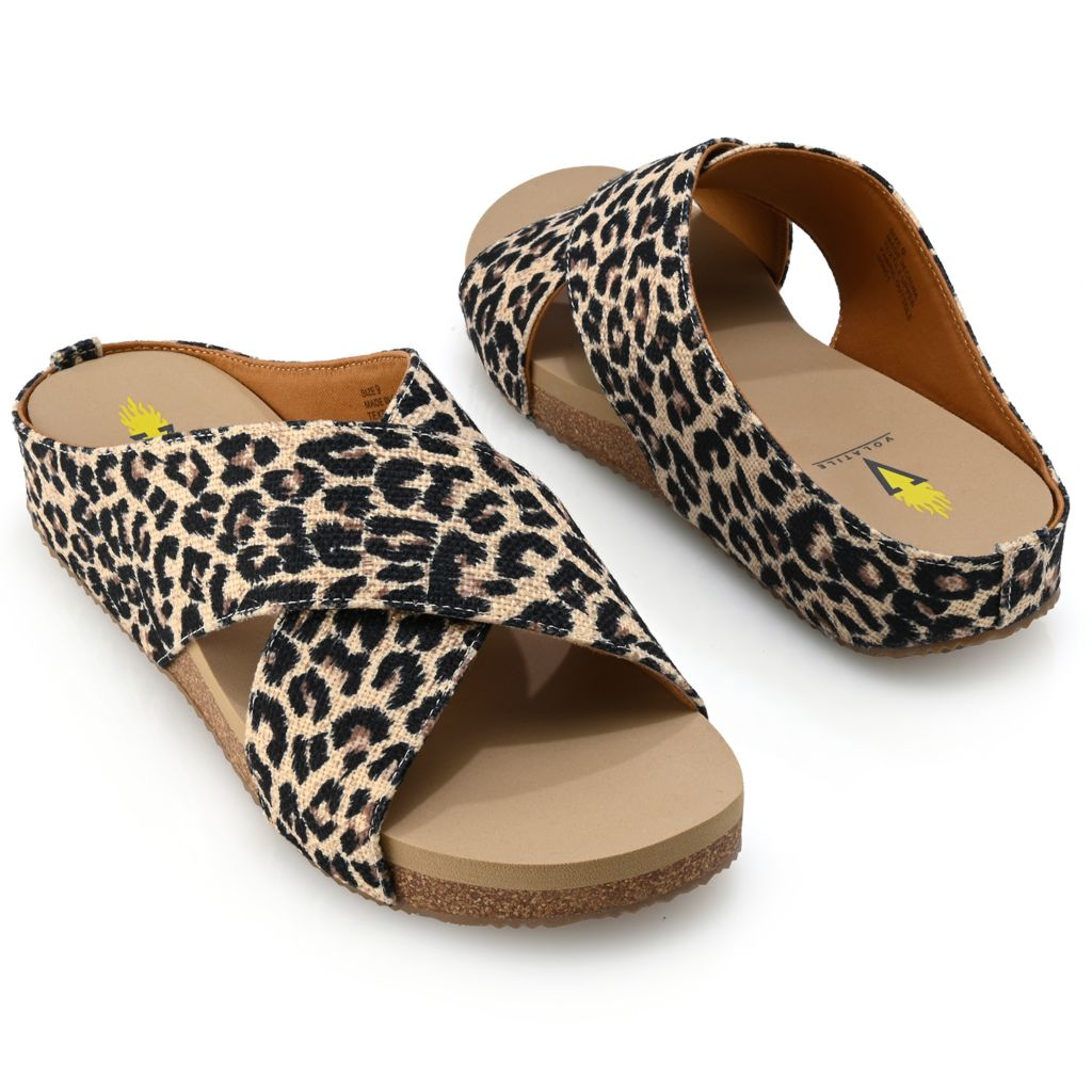volatile-ablette-ultra-comfort-slip-on-crisscross-slides