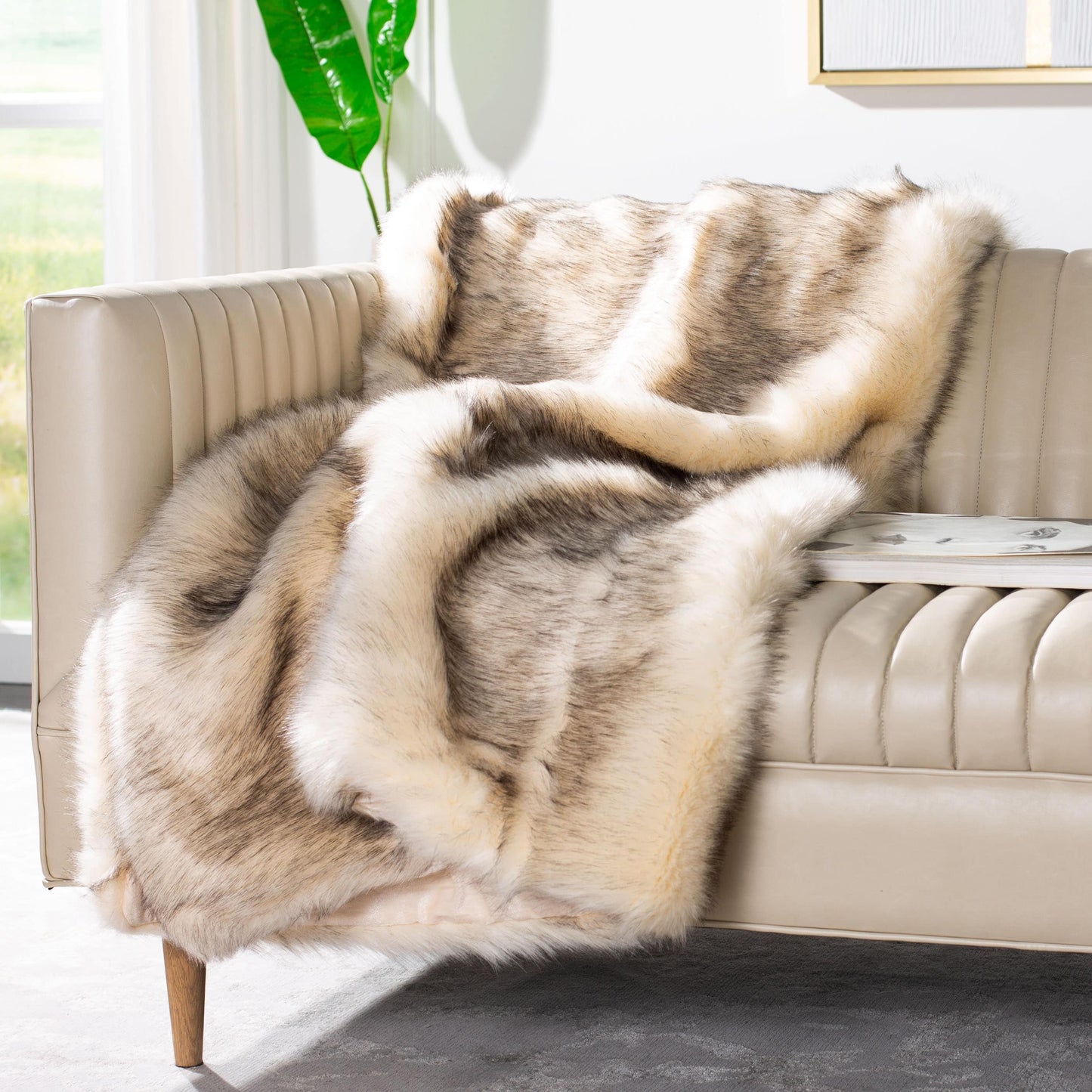 SAFAVIEH Coco Tips Taupe 50 x 60inch Throw Blanket