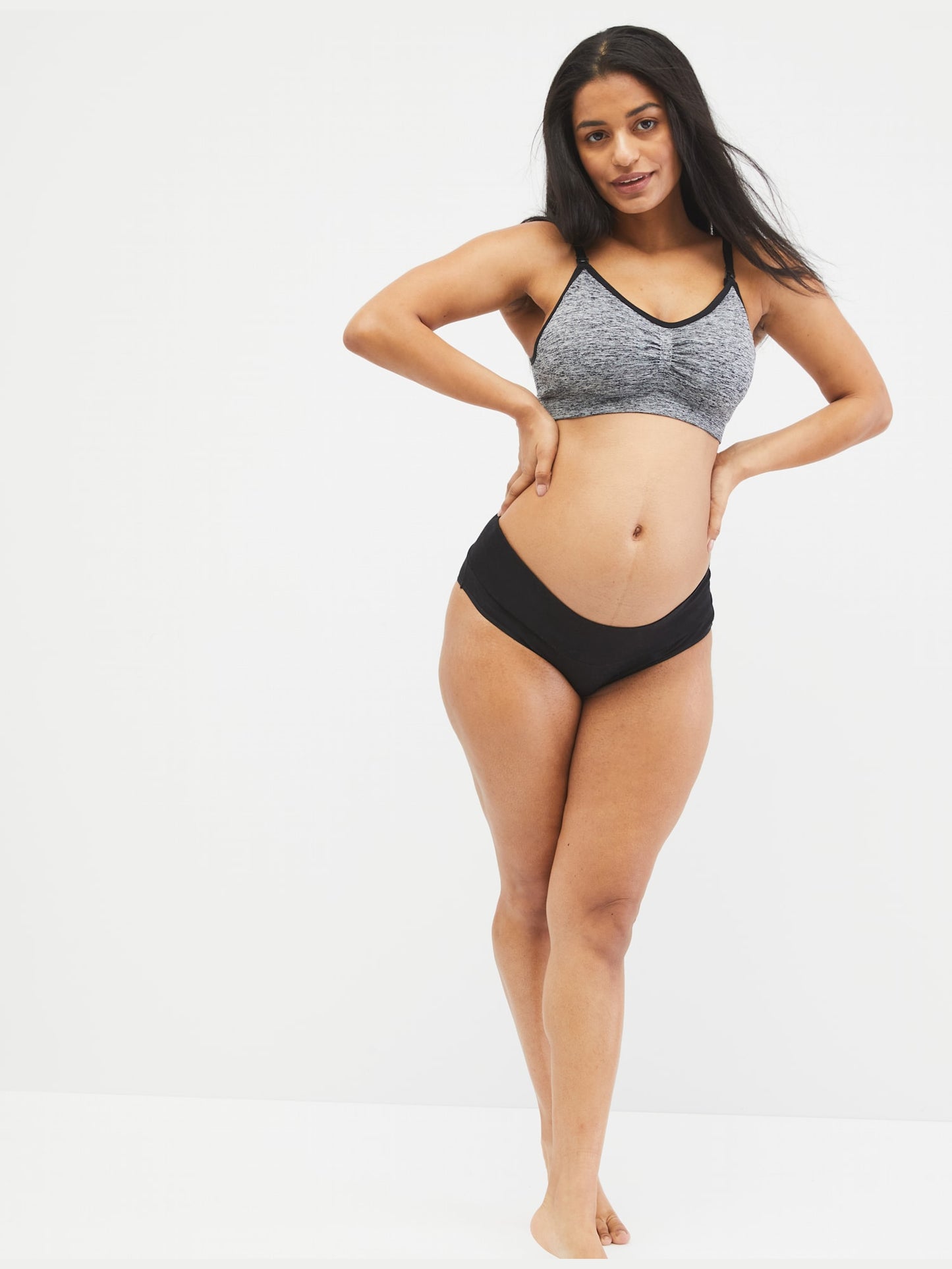 मदरहुड मैटरनिटी सीमलेस फुल-कवरेज क्लिप-डाउन नर्सिंग ब्रा ब्लैक साइज़ L