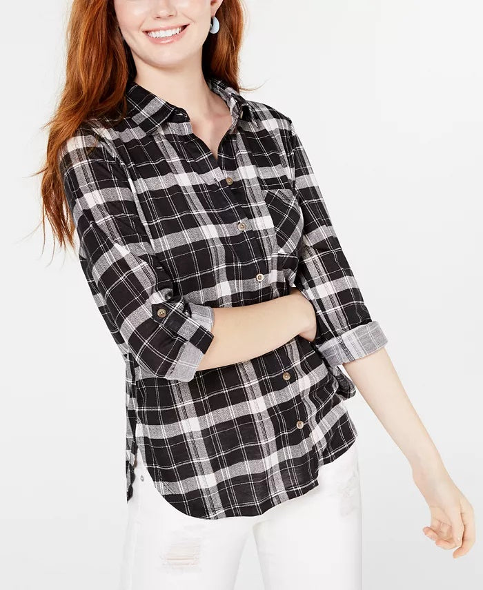 Polly & Esther Juniors' Plaid Roll-Tab Shirt -Black / White Size Medium