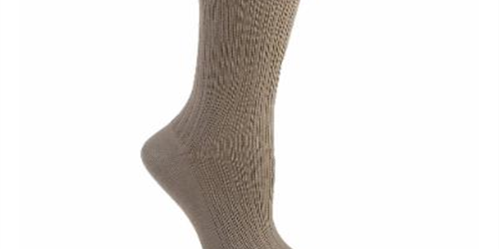 Hue Women's Scalloped Pointelle Socks Beige Size One Size