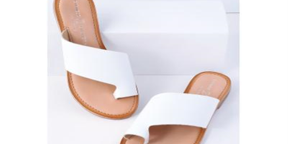 Chinese Laundry Women's Gemmy Slide Sandal White Size 7.5 M