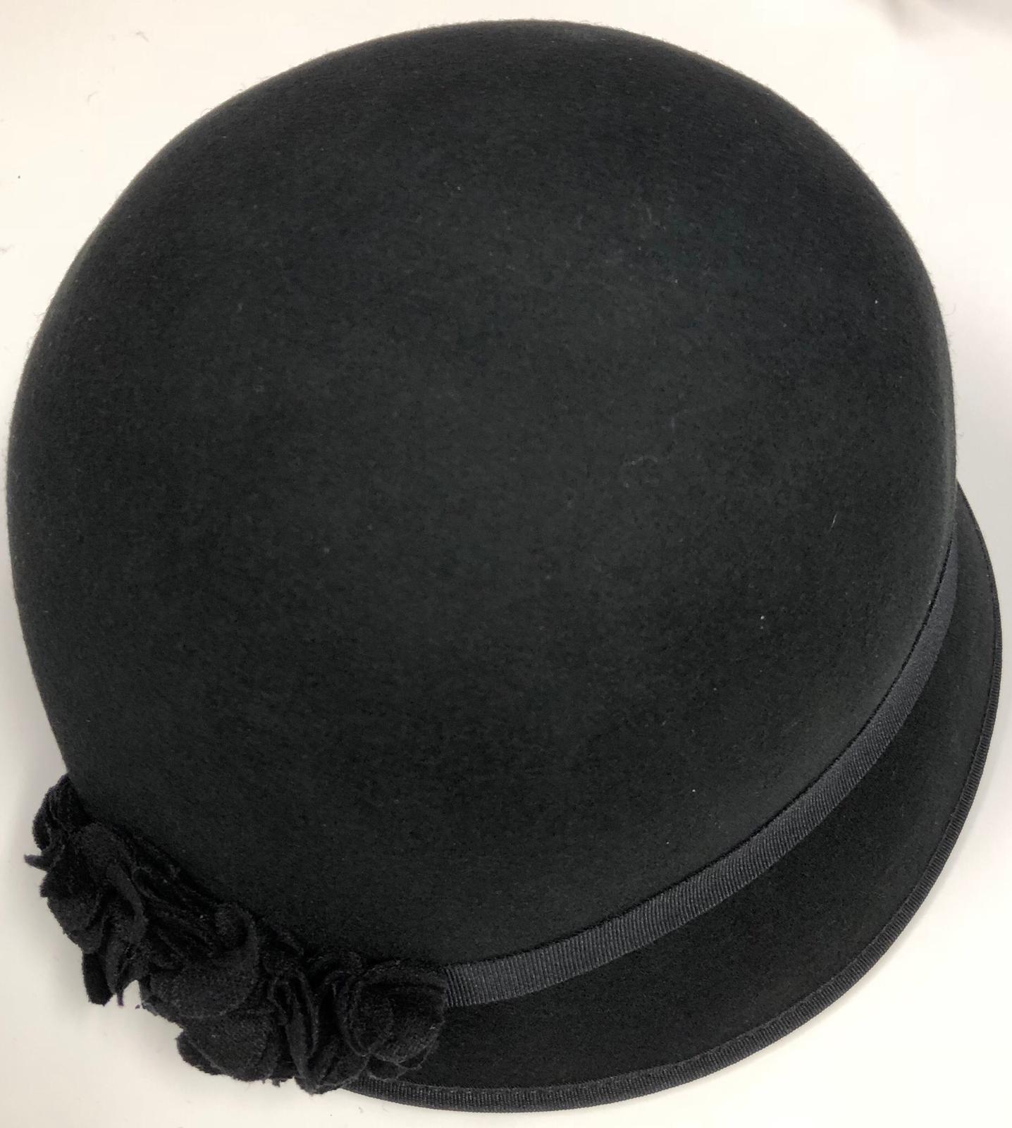Nine West Women's Felt and Flowers Cap Black Size S/M