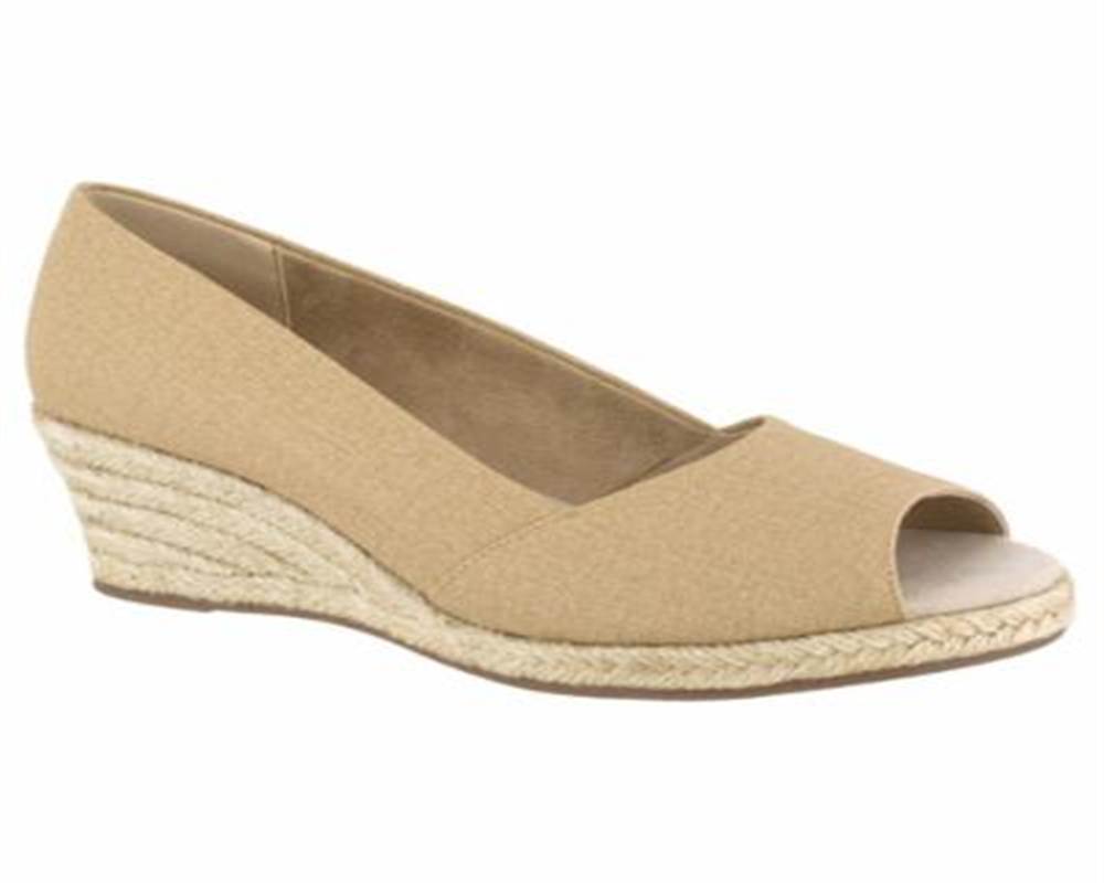 Easy Street Women's Monique Shoes Gold Size 9 W