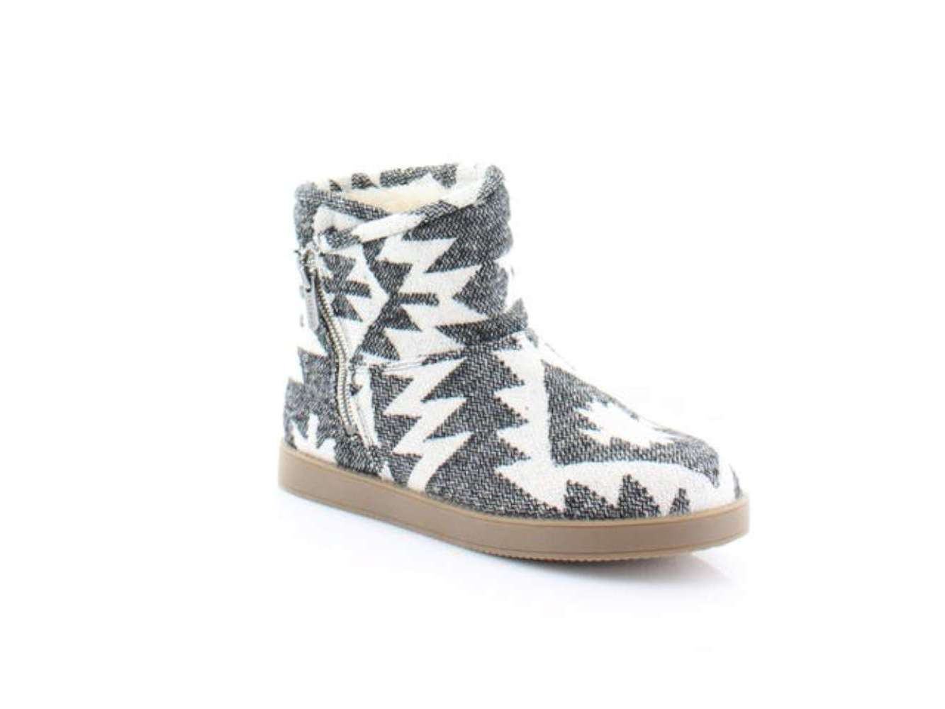 Indigo Rd. Women's Ashley Faux Fur Closed Toe Ankle Fashion Boots White Size 5.5 M
