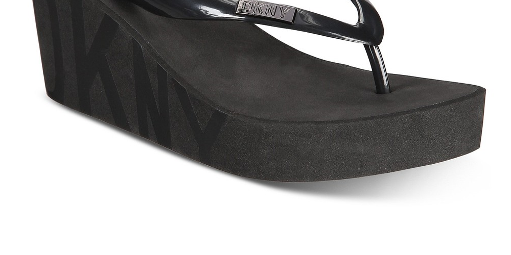 DKNY Women's Cooper Rubber Open Toe Casual Black Size 11
