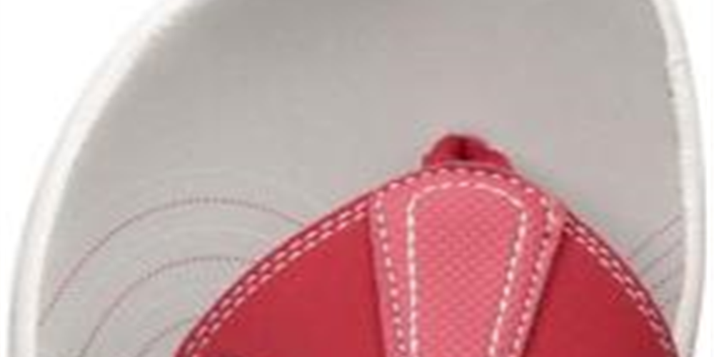 Clarks Women's Brinkley Sail Flip Flop Red Size 9 M