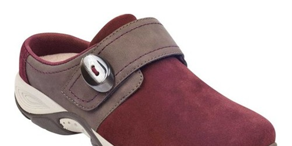 Easy Spirit Womens Suede Closed Toe Shoes Red Size 7.5 M