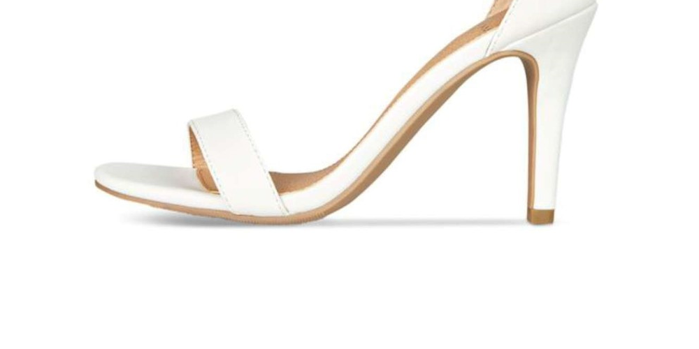 Material Girl Women's Blaire Fabric Open Toe Special Occasion Ankle Strap White Sandle Size 9.5M
