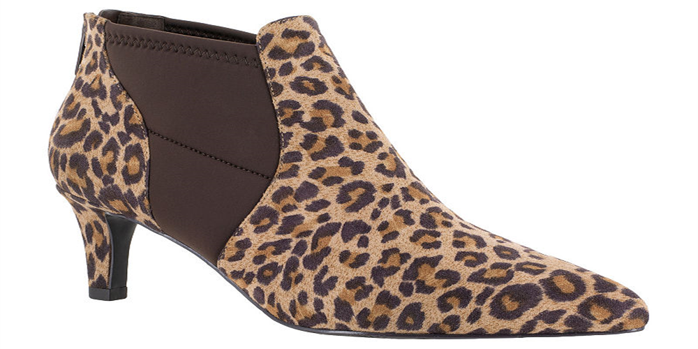 Easy Street Women's Saint Shoes Brown Size 10 M