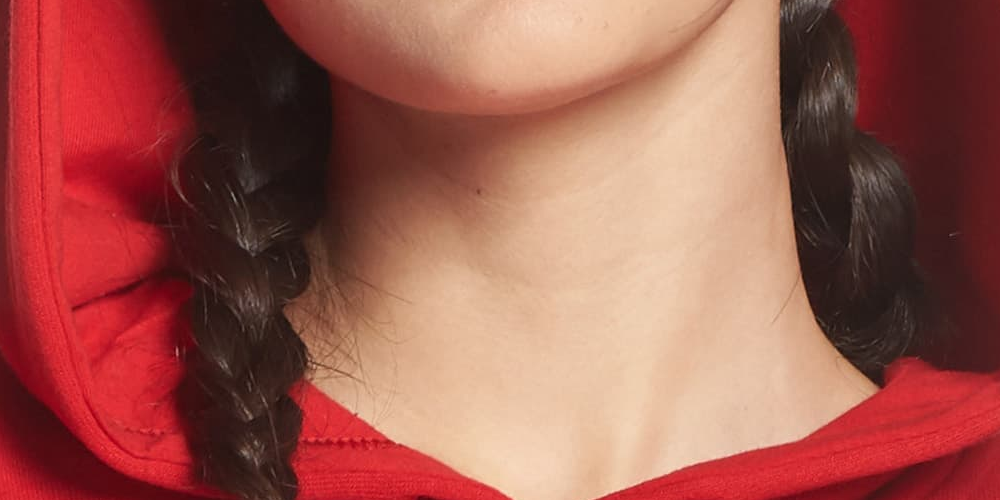 एडिडास विमेन ट्रेफॉयल हुडी रेड साइज XS