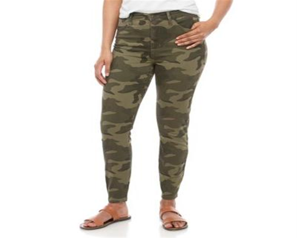 Celebrity Pink Junior's Camo Print High Rise Skinny Jeans Green Size 9