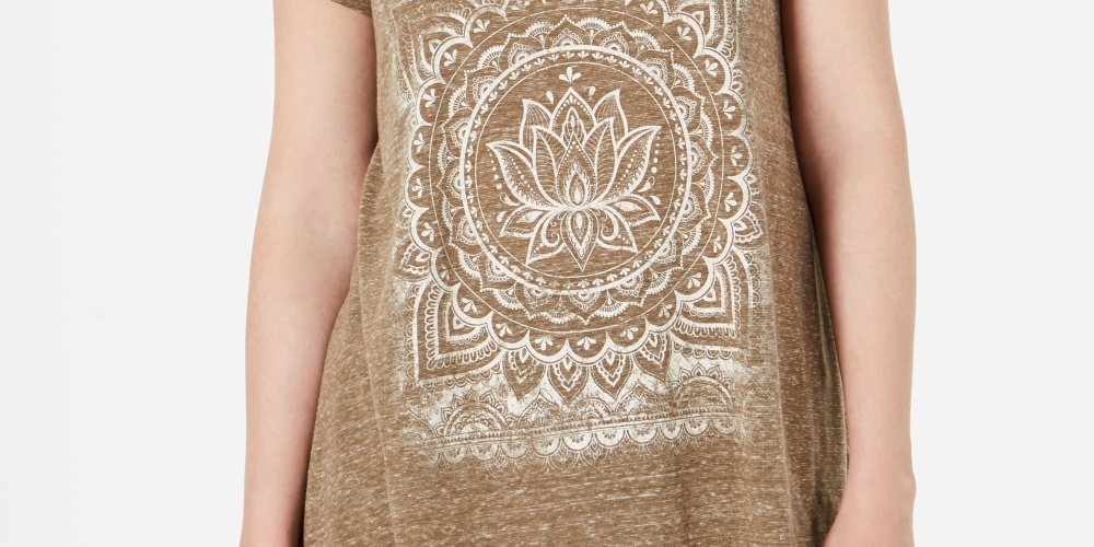 स्टाइल एंड कंपनी महिलाओं के लिए प्रिंटेड शॉर्ट स्लीव ज्वेल नेक टी शर्ट टॉप ब्राउन साइज़ मीडियम