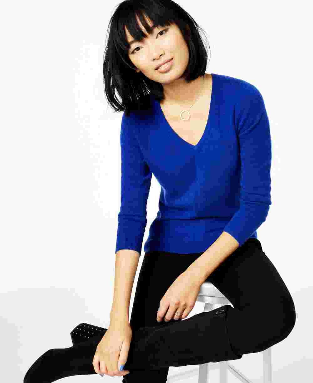 Charter Club Women's V-Neck Cashmere Sweater Blue Size Petite Small