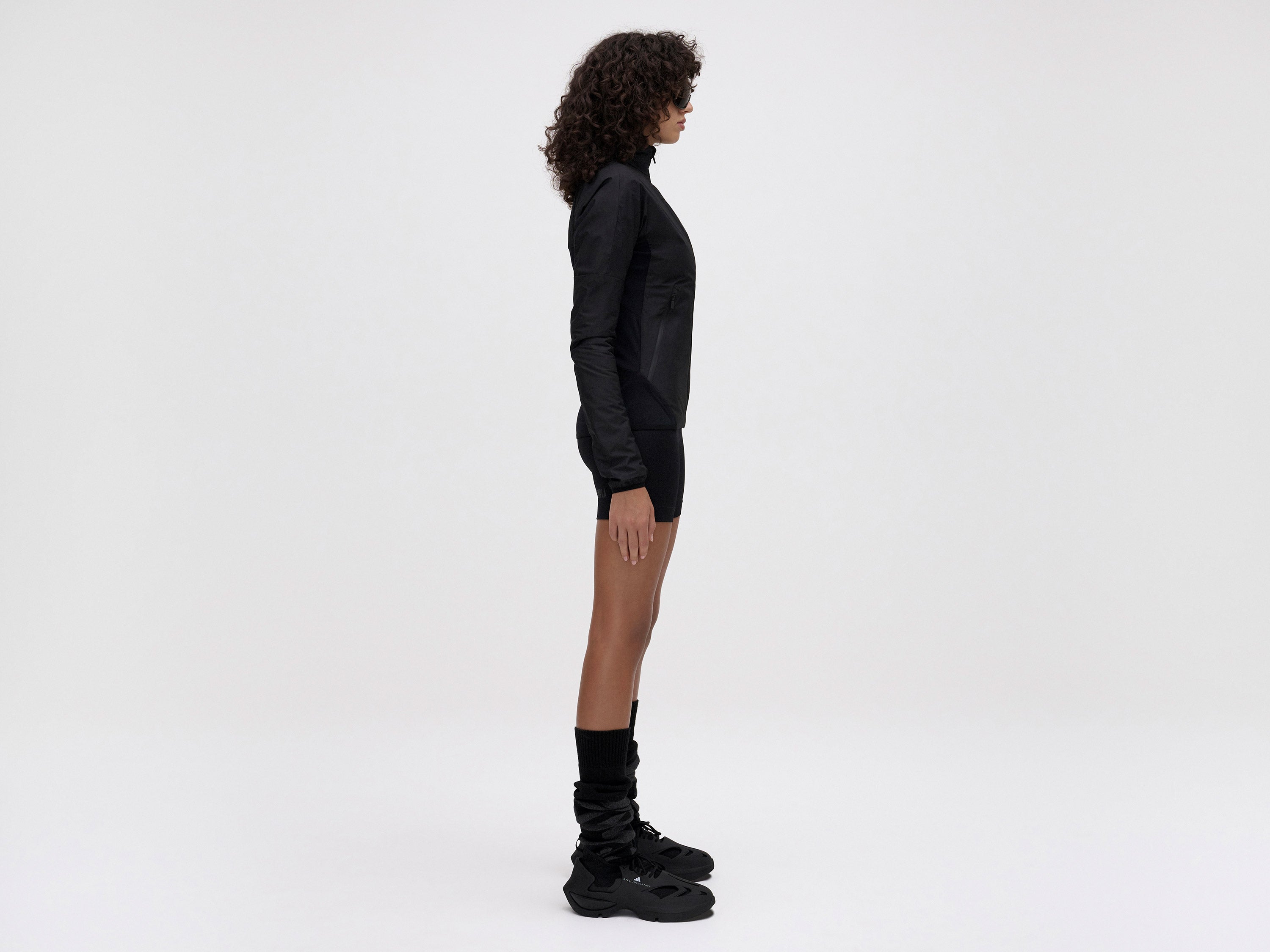 lite-midlayer-top-black