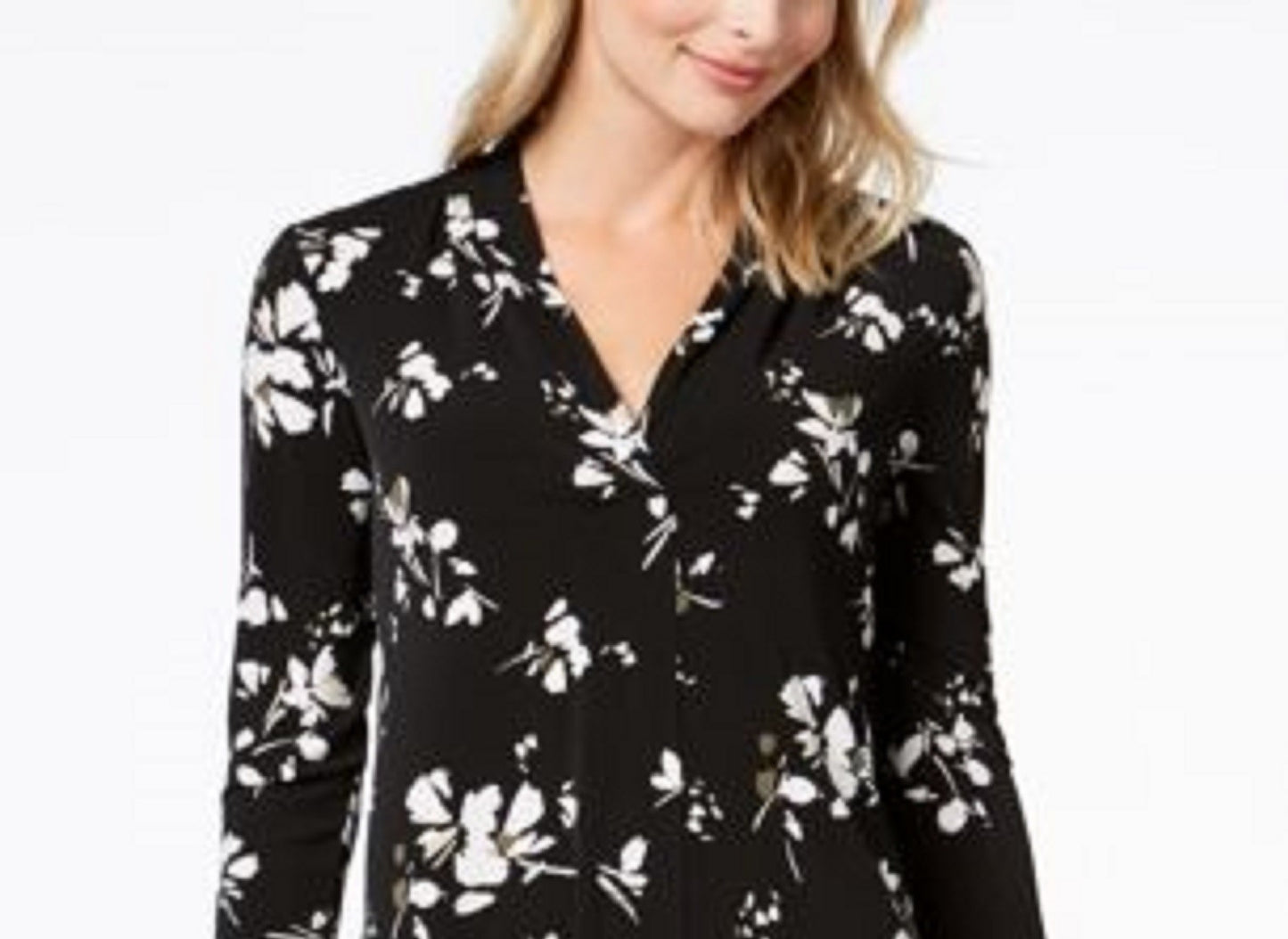 Charter Club Women's Printed V-Neck Top Black Size Medium