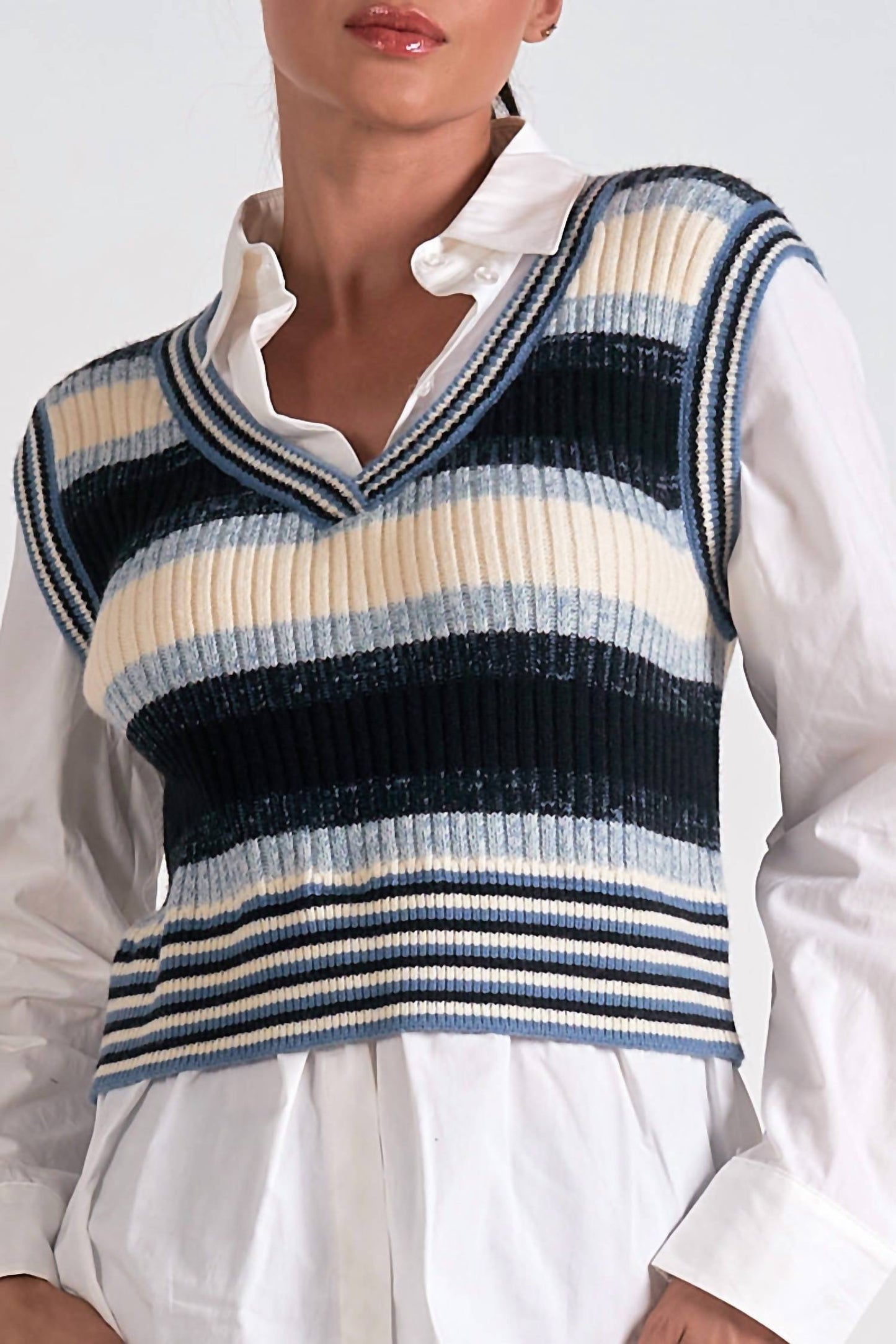Elan - Kaia Sweater Vest Top