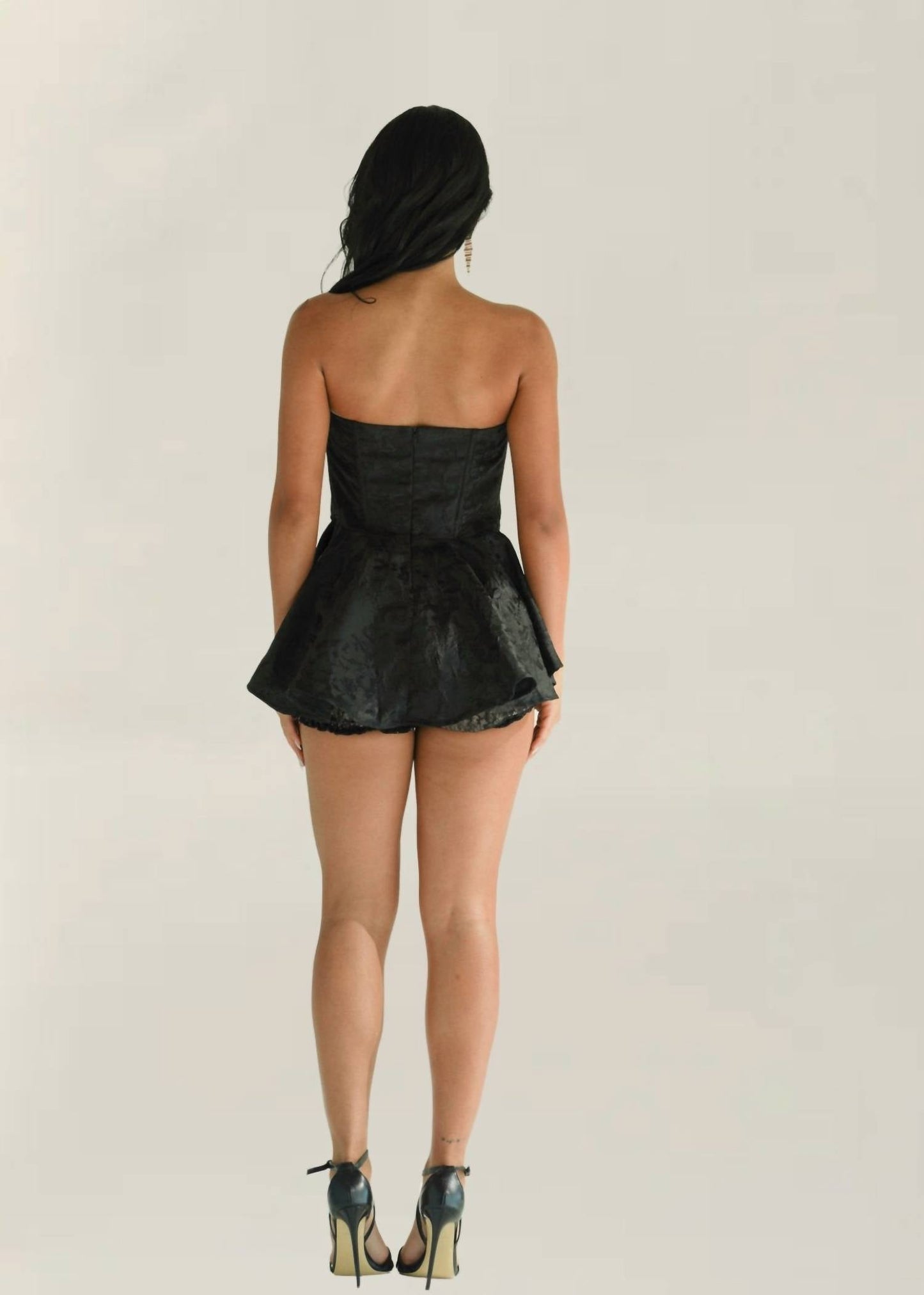 Che By Chelsey - Noir Poppy Mini Dress
