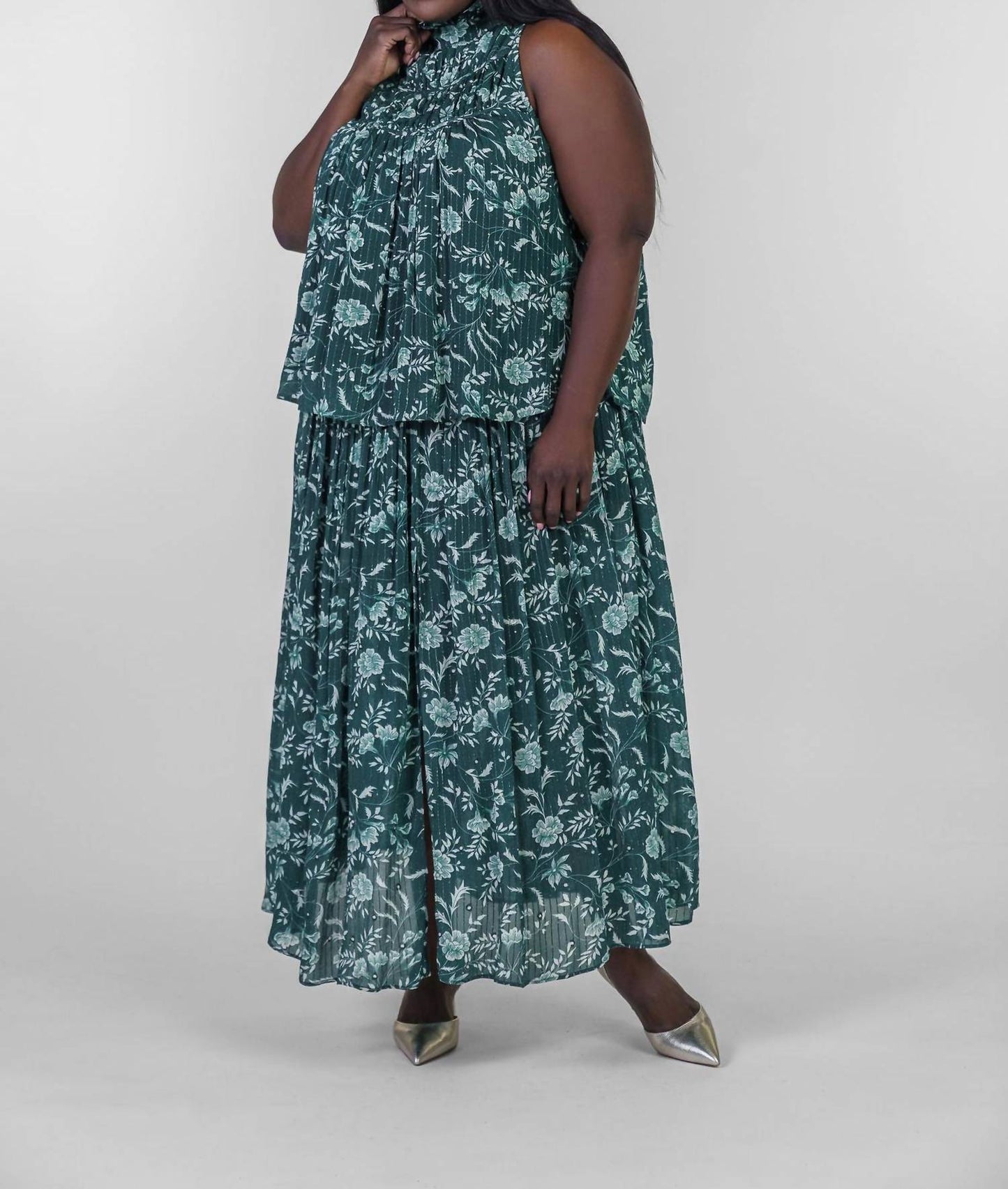 Just Bellina - Floral Burst Top - Plus