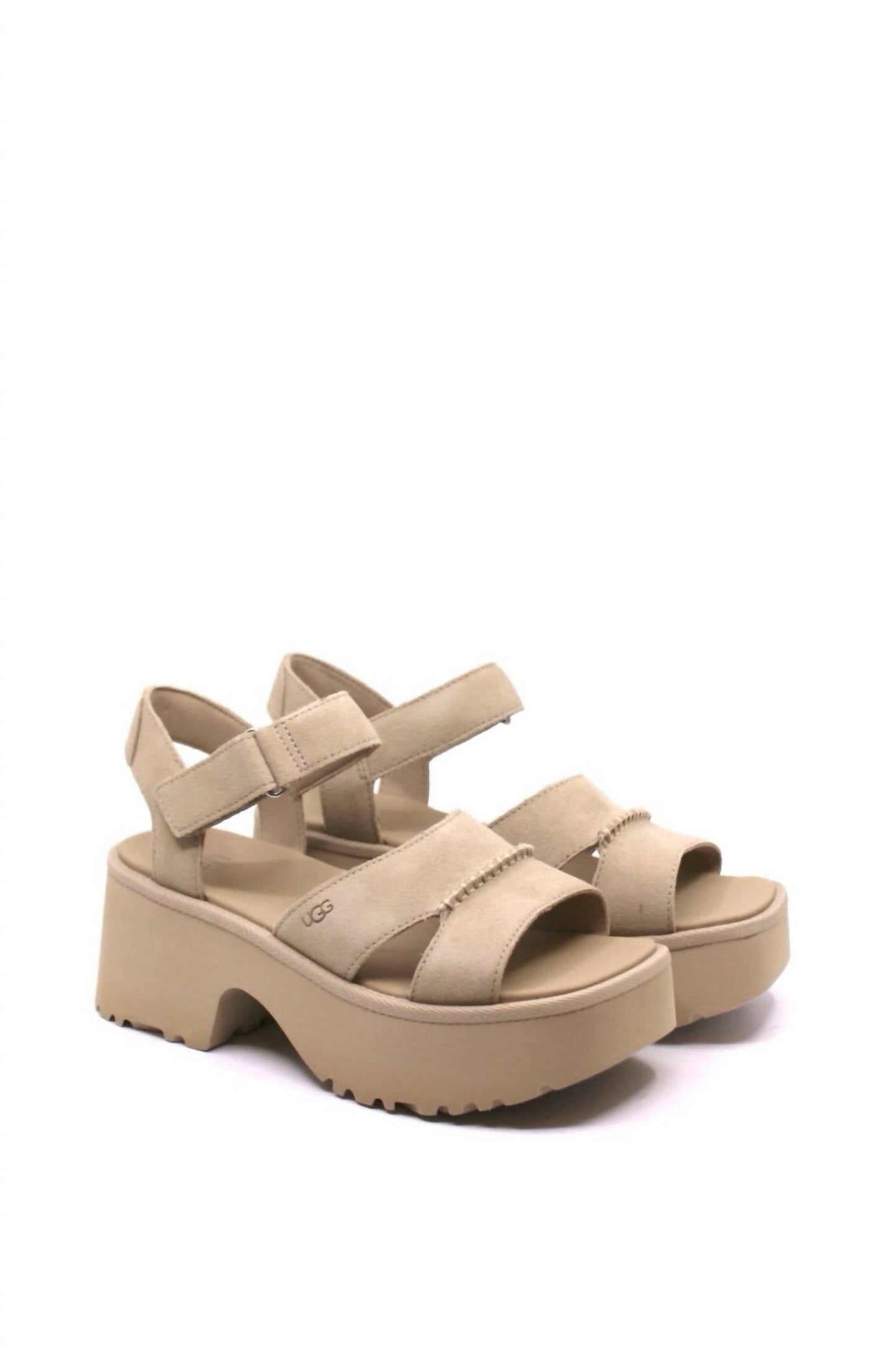 Ugg - महिलाओं के लिए न्यू हाइट्स एंकल स्ट्रैप सैंडल