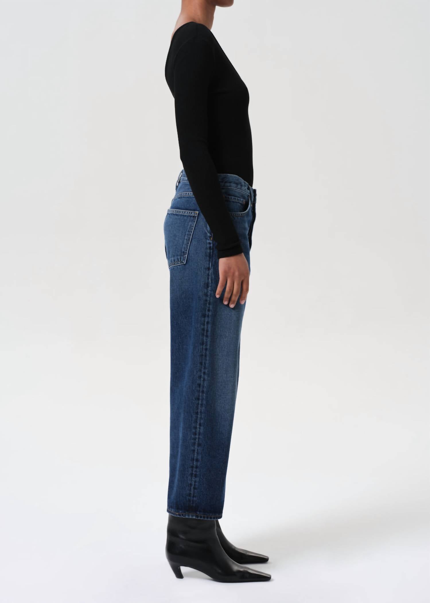 agolde-arc-short-wave-jeans