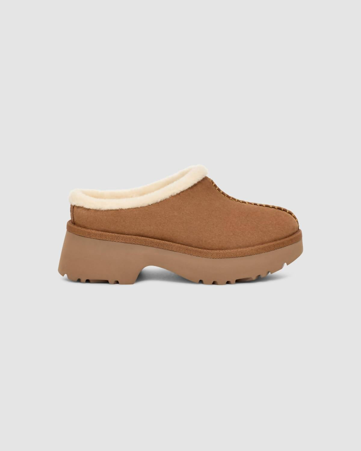 Ugg - महिलाओं के लिए न्यू हाइट कोज़ी क्लॉग