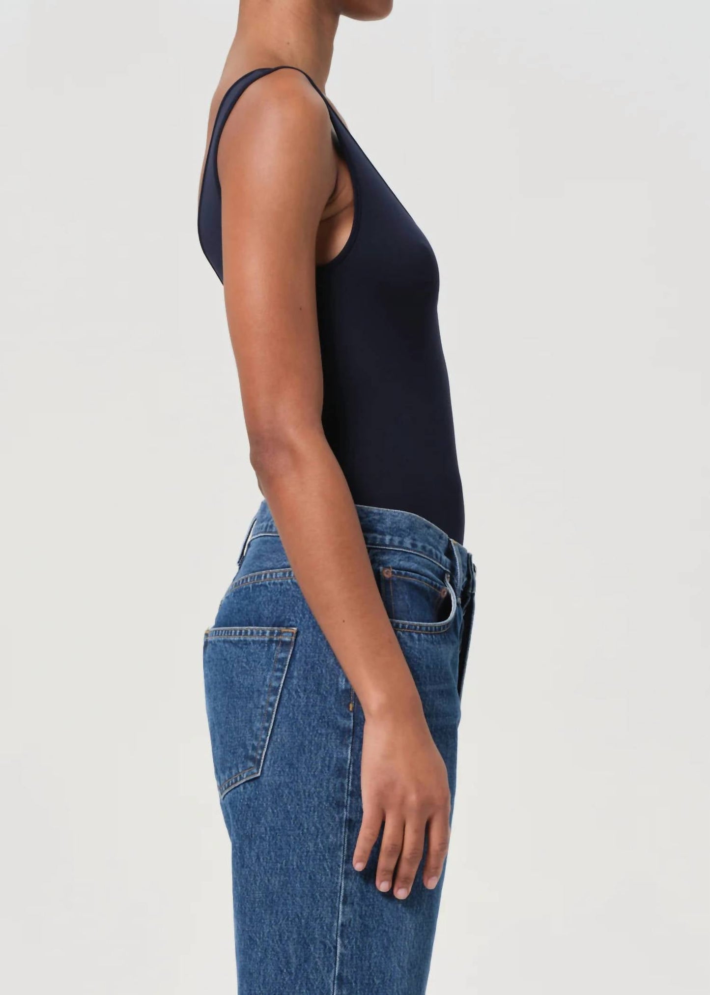 agolde-tora-scoop-neck-bodysuit
